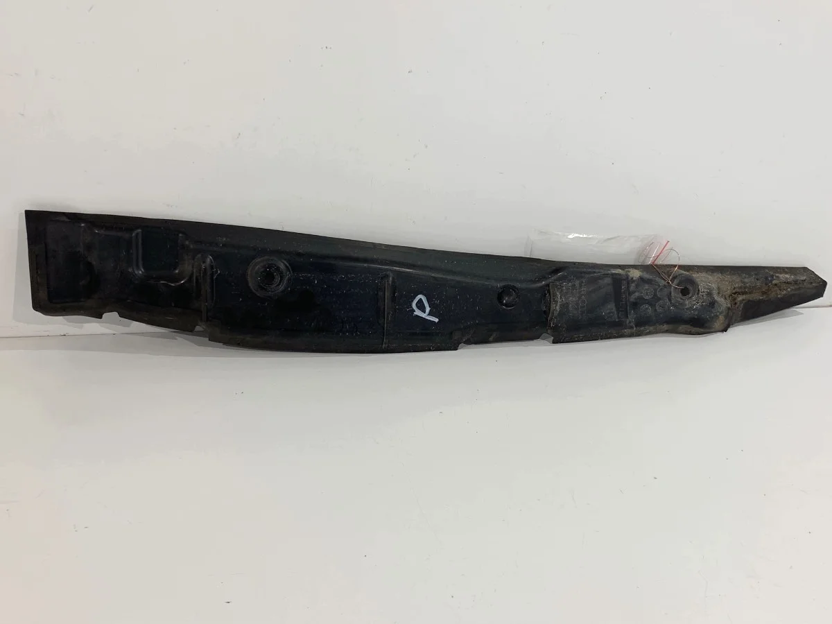 Audi Q5 FY 80A821112 - Guarda-lamas Usado image 3
