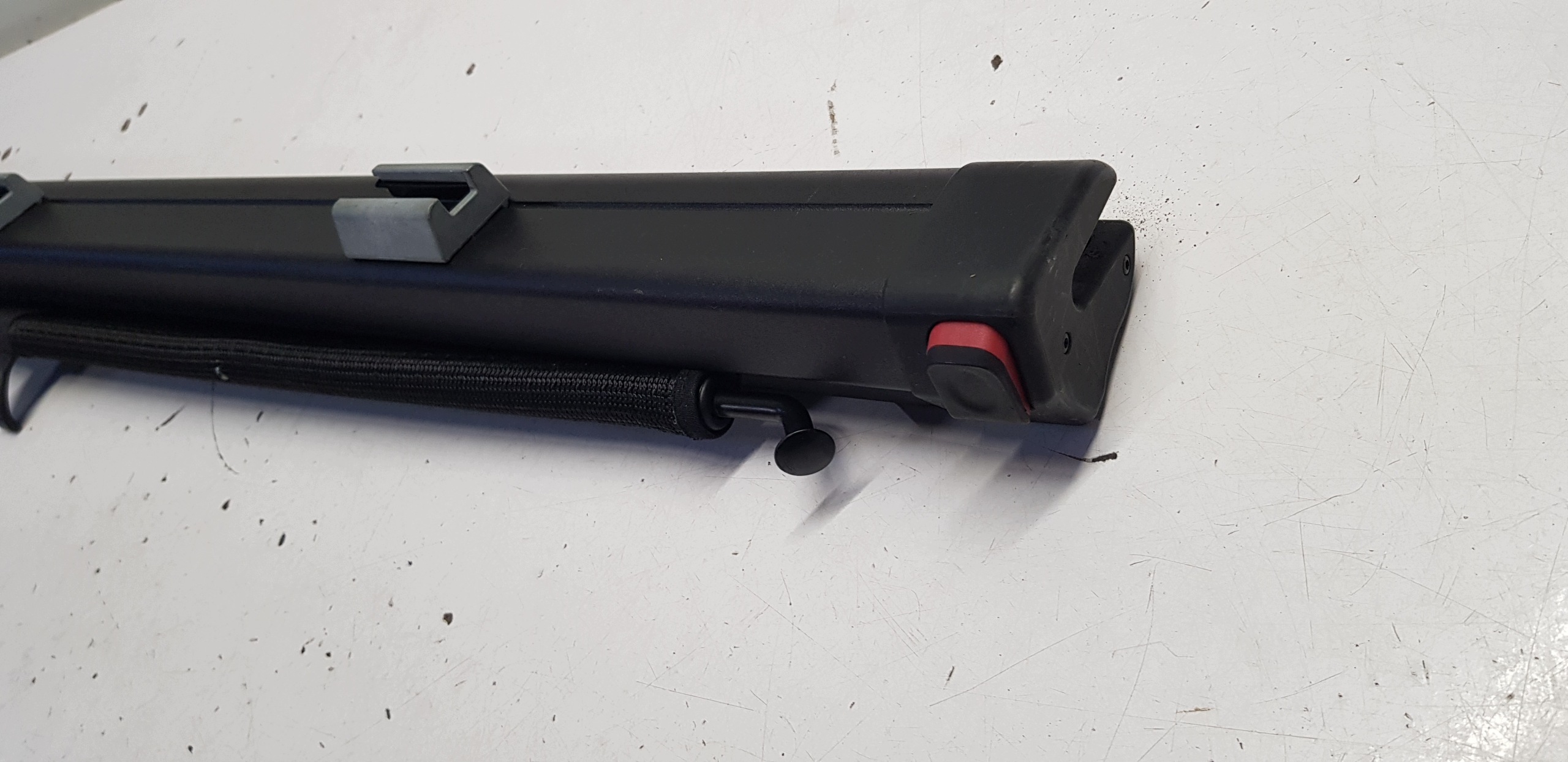 Audi A4 B8 Kombi Roisterä ja verkko, OEM 8K986355394H