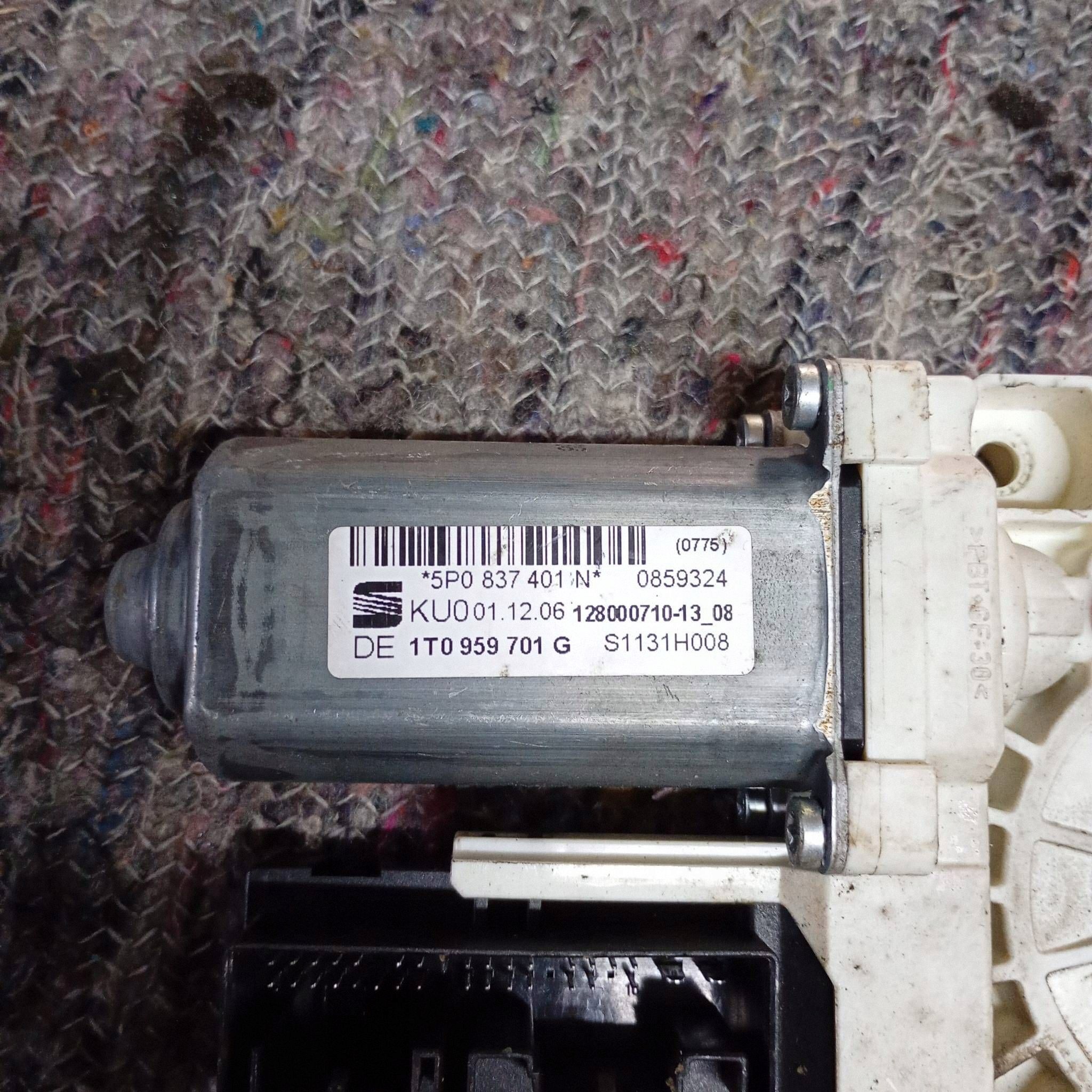Motor elevalunas SEAT ALTEA 1T0959701G Izquierdo image 4