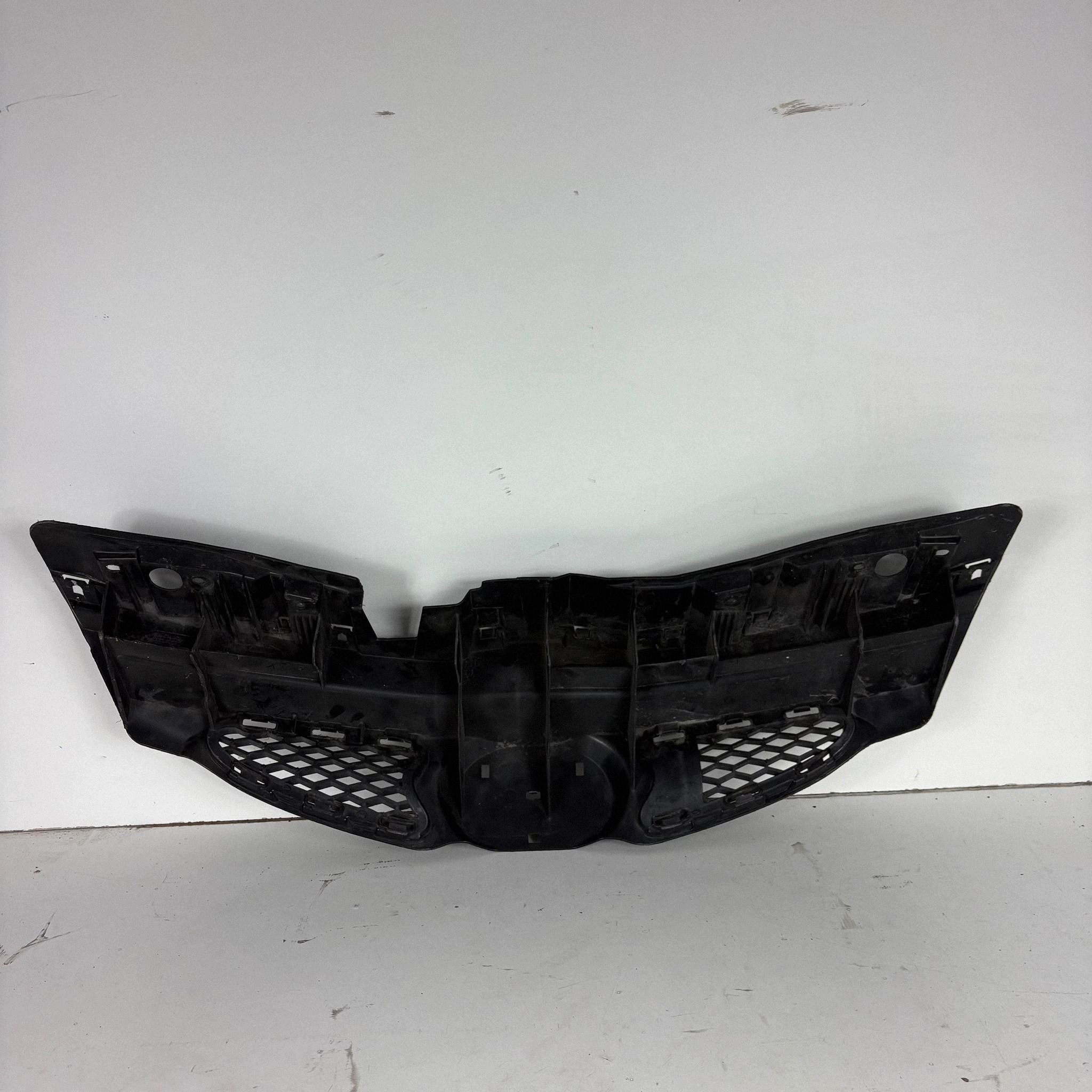Grelha para Toyota Aygo AB10 Usada image 6