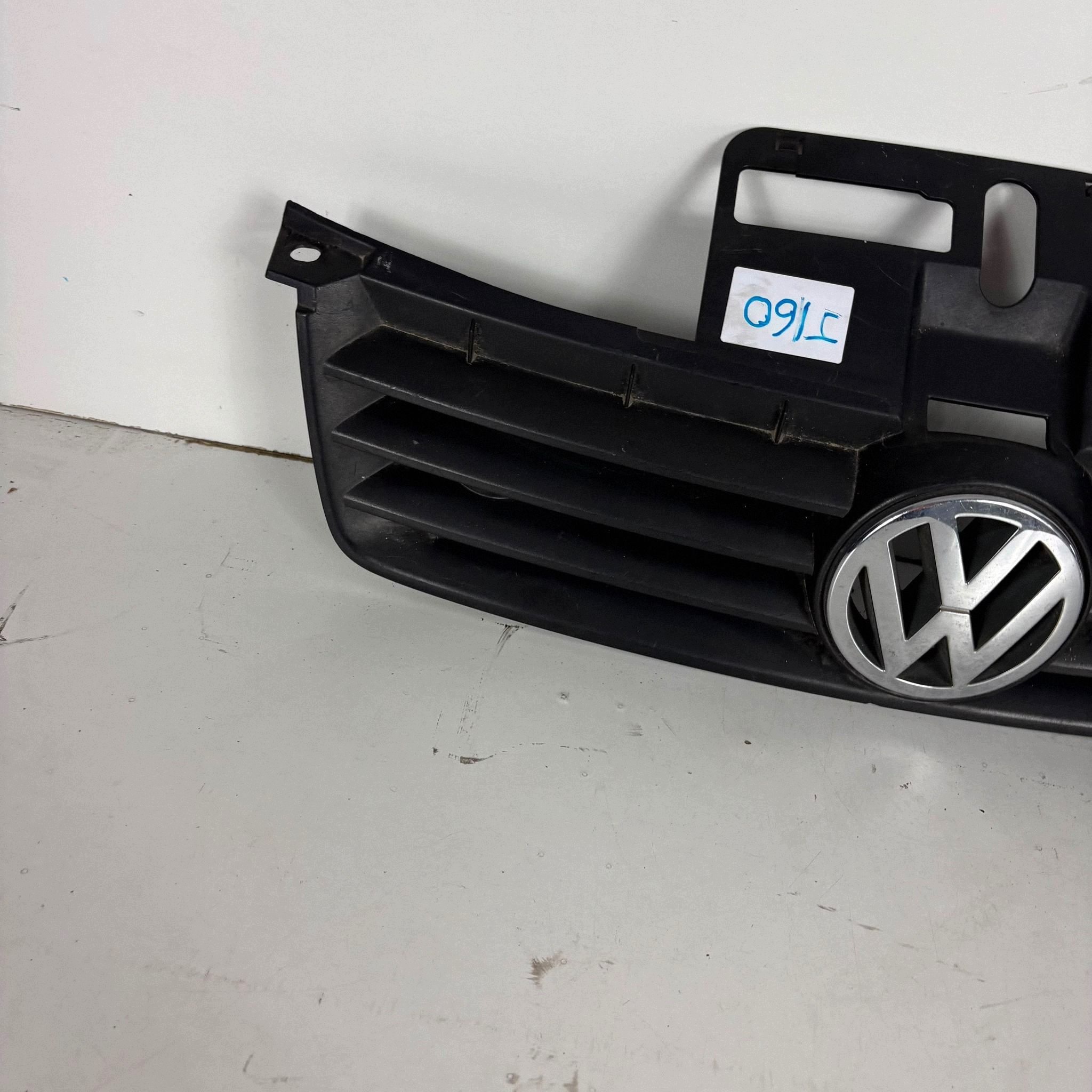 Kühlergrill VW Polo IV 6Q0853651C gebraucht image 3