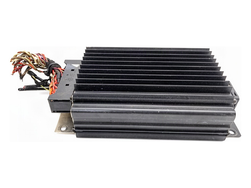 Audi A8 D3 Amplifier Module 4E0035223A Used image 2