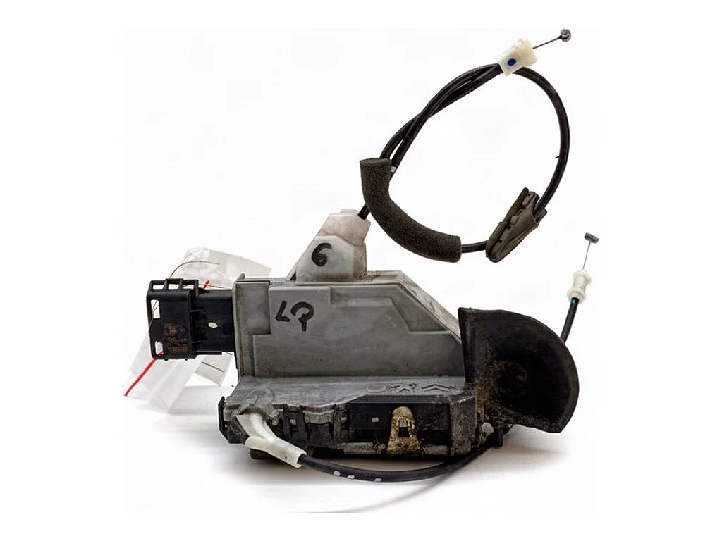 Peugeot 508 Front Left Door Lock PSA851920 image 2