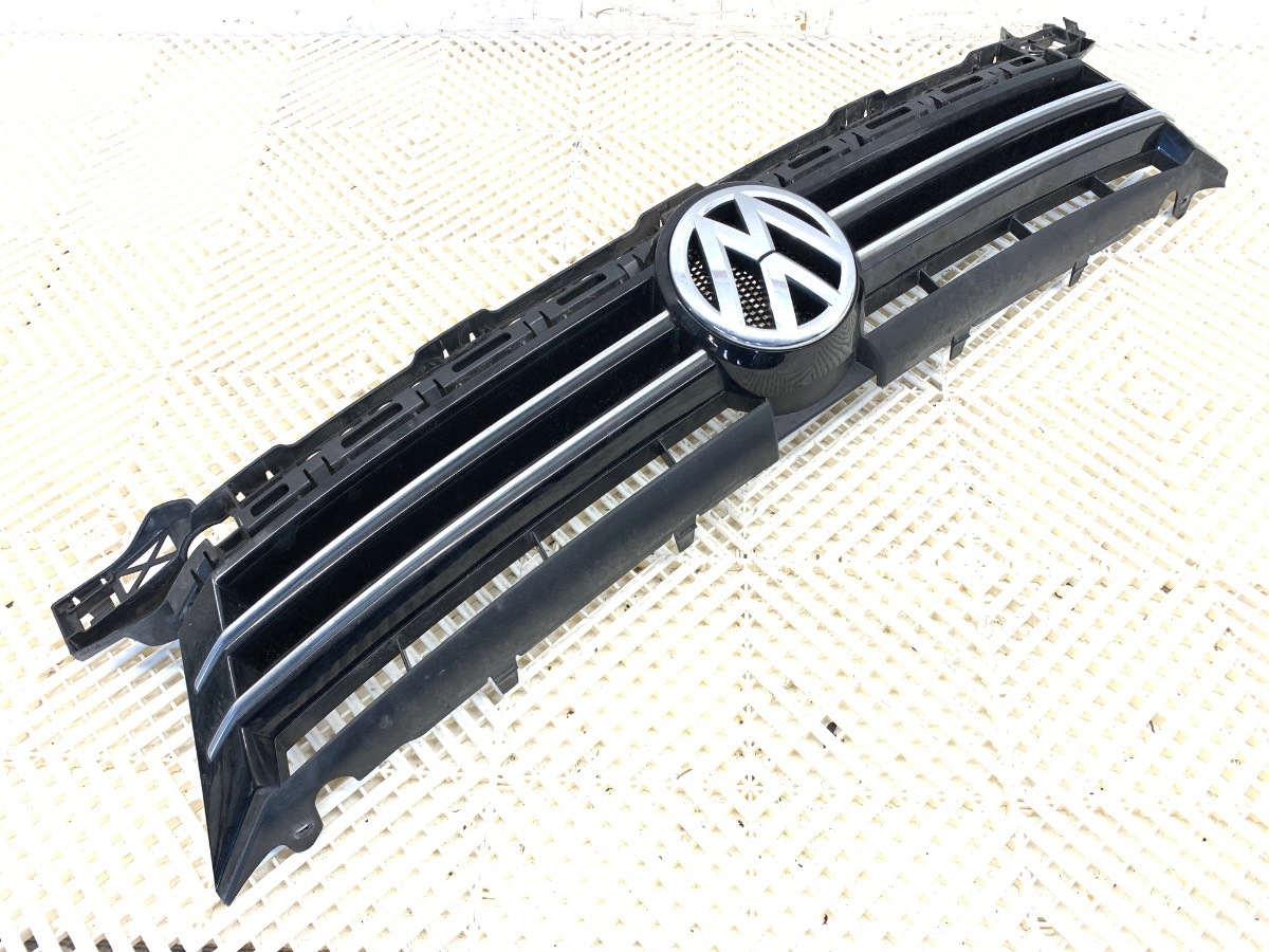 Calandre VW Touran 2010-2015 occasion image 3