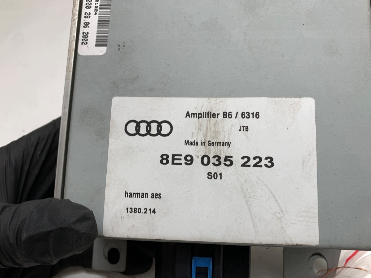 Audi A4 B6 vahvistin 8E9035223 image 4