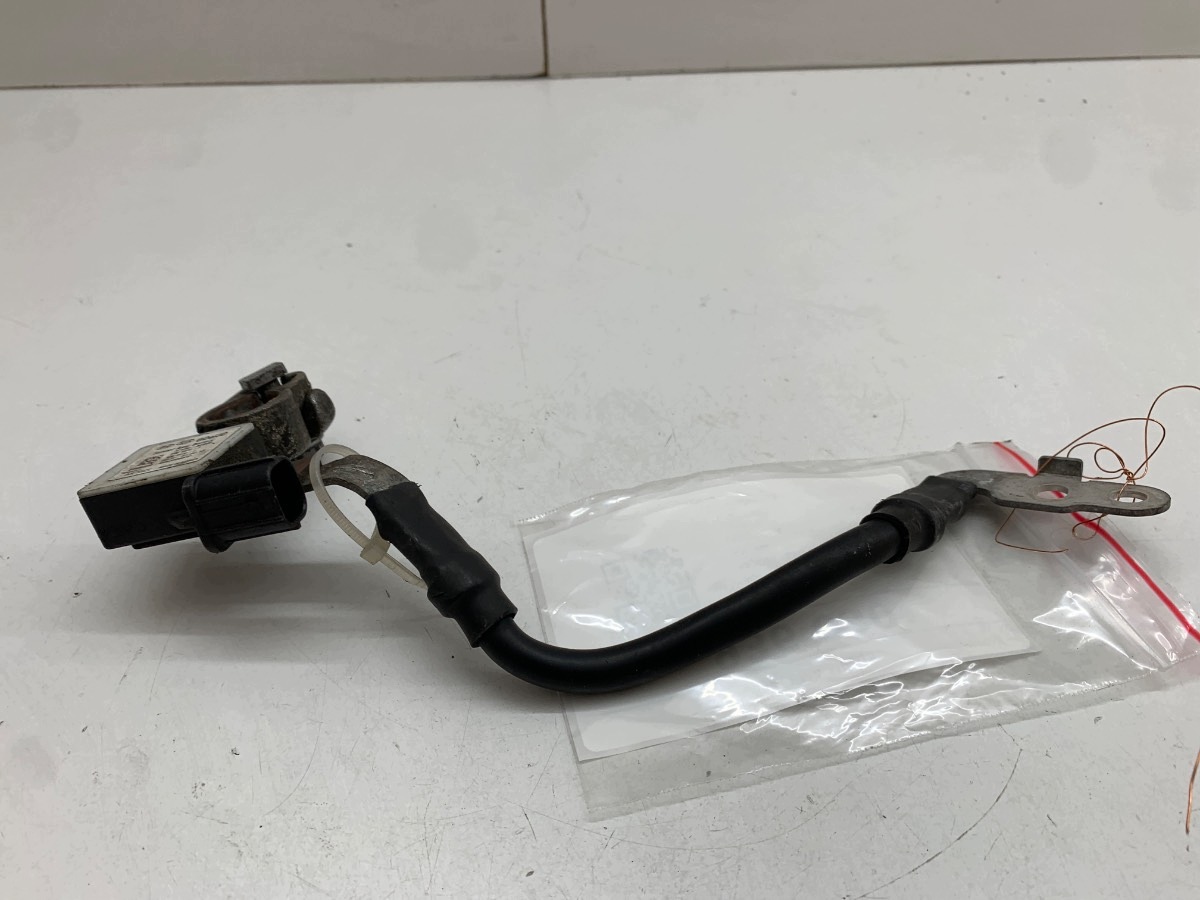 Miinus klemmmi Hyundai i30 84530-A6000