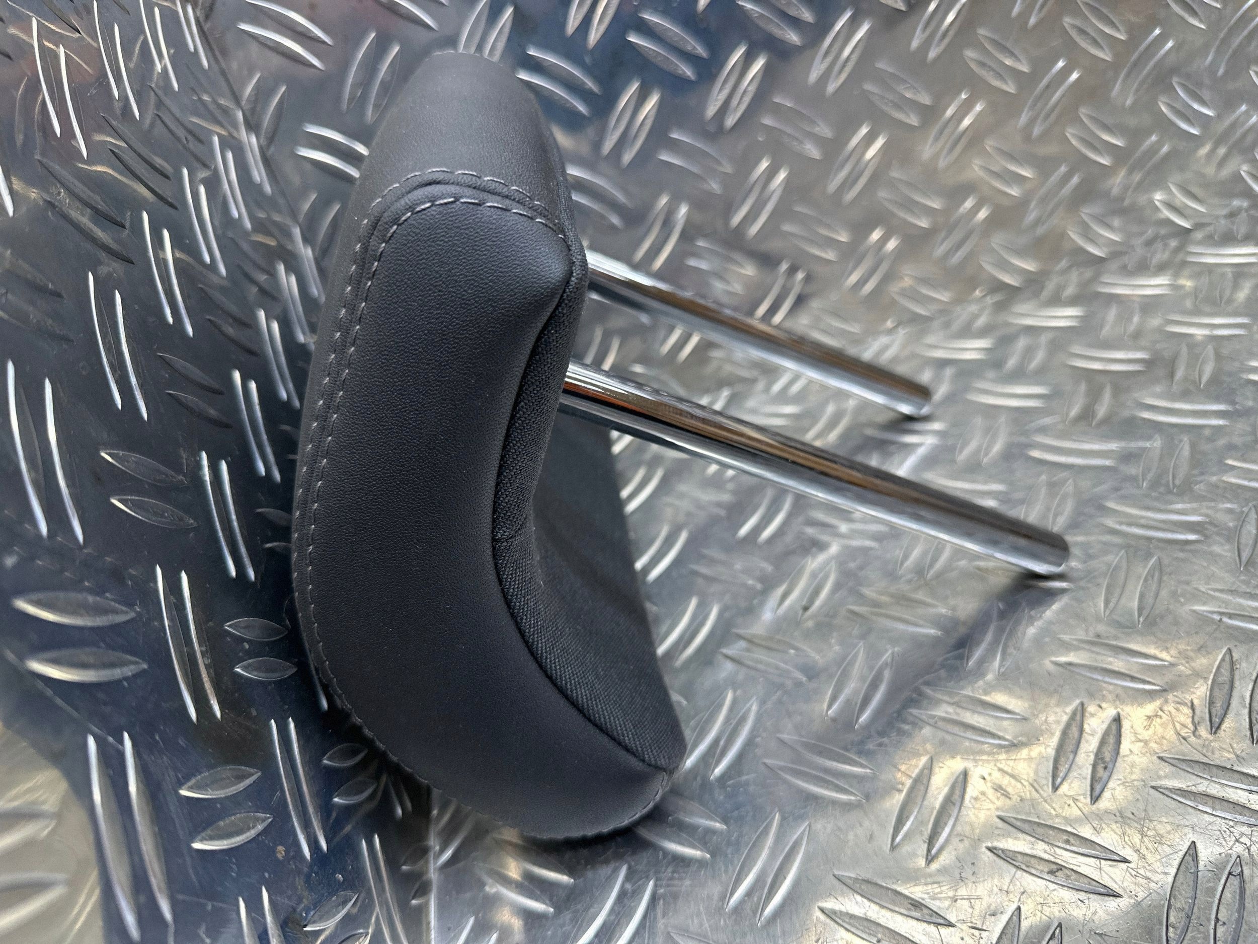 Peugeot 3008 I Kopfstütze hinten OEM DLA17082 image 3