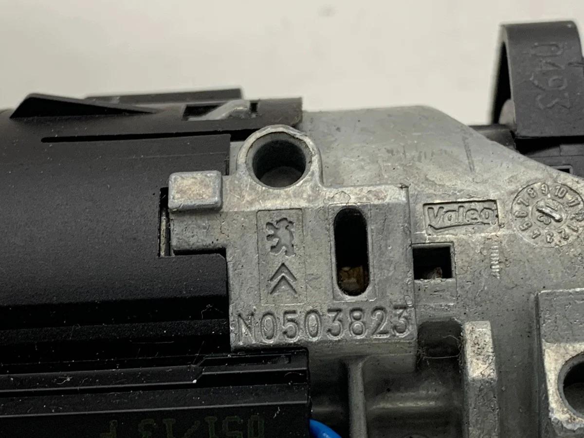 Ignition Switch Citroen C-Elysee N0503823 Used image 4