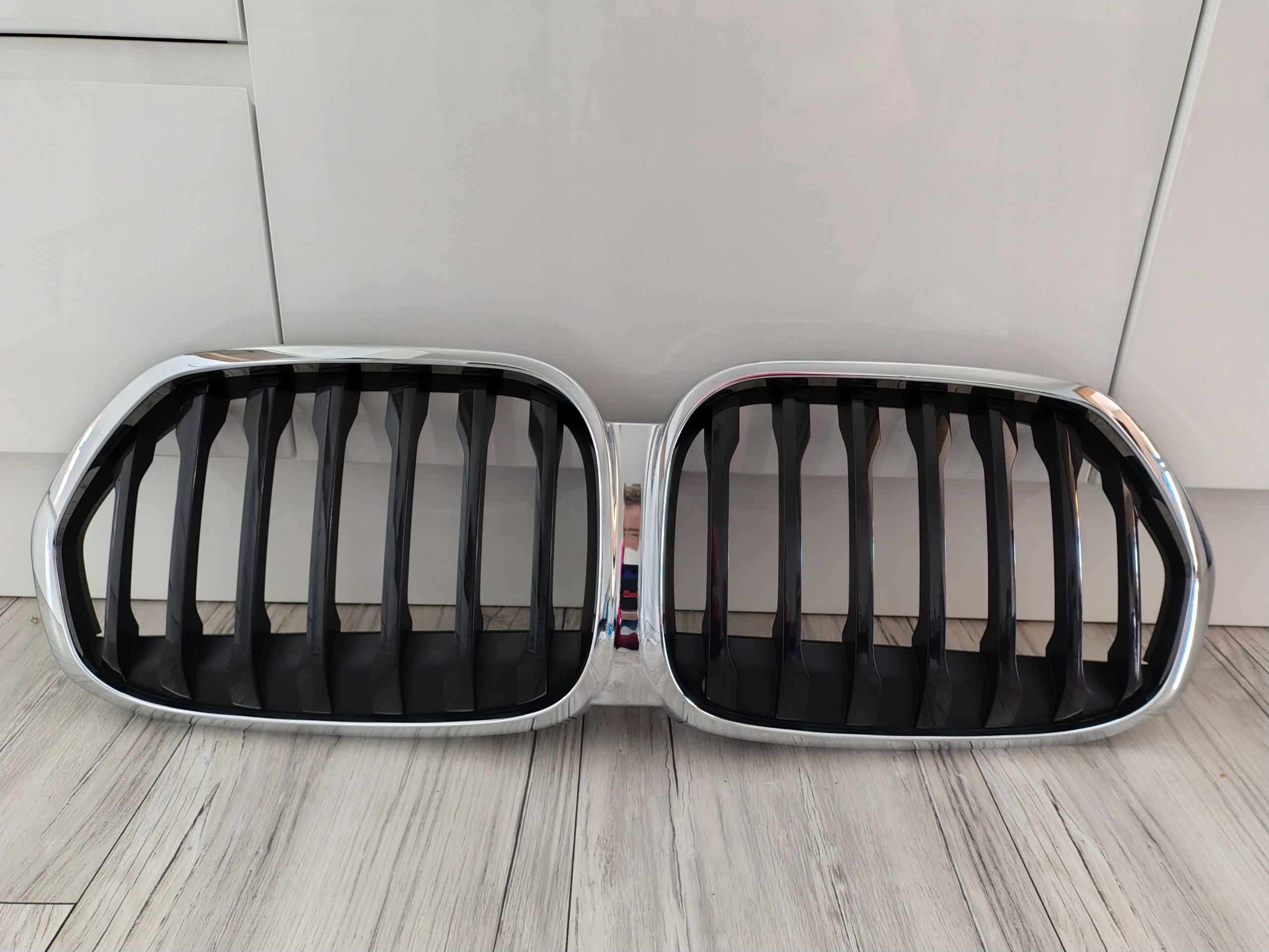 Grilli BMW X1 F48 Käytetty 8493451