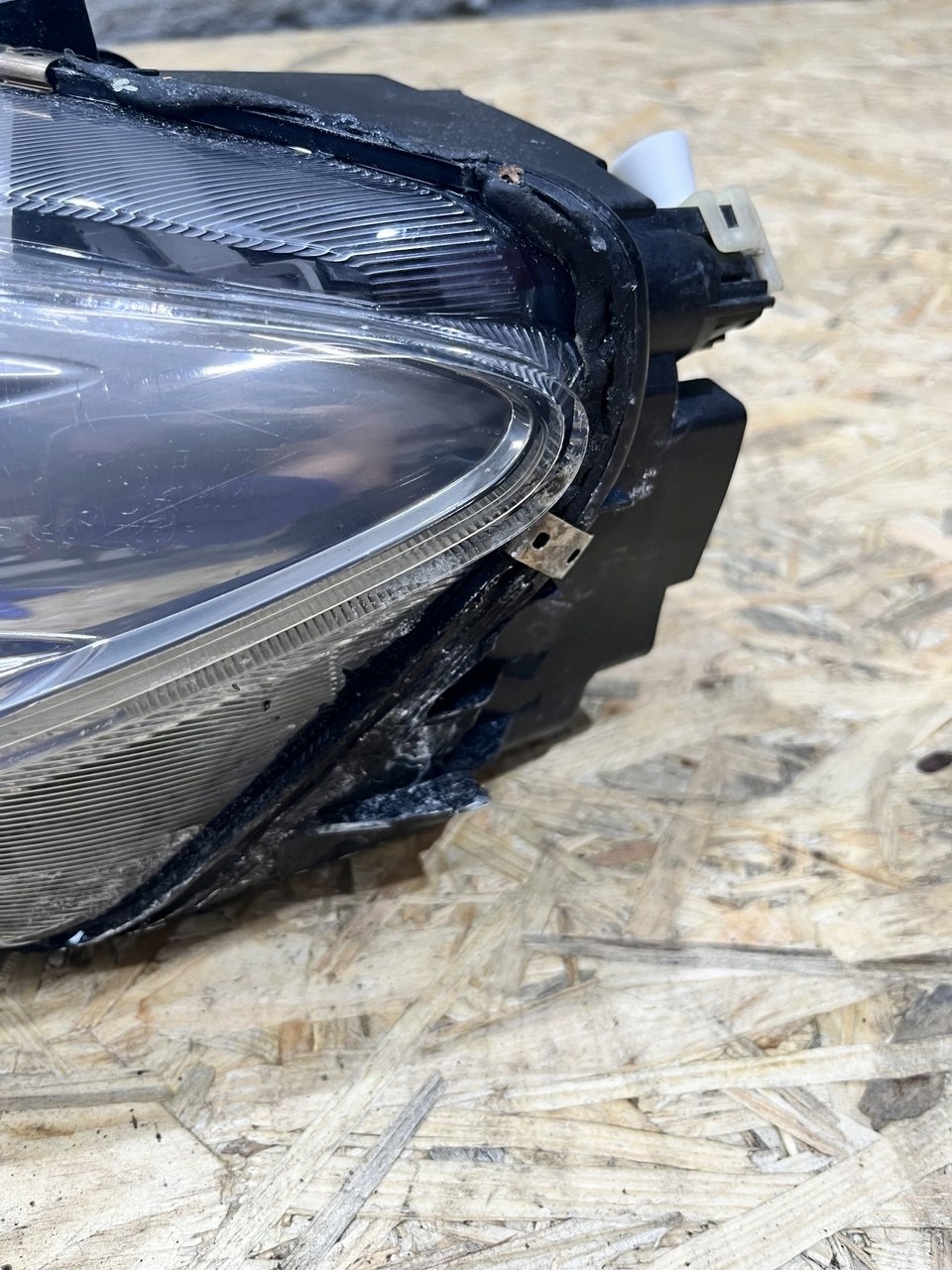Farol Esquerdo Mazda 6 2.0 CITD Xenon image 6