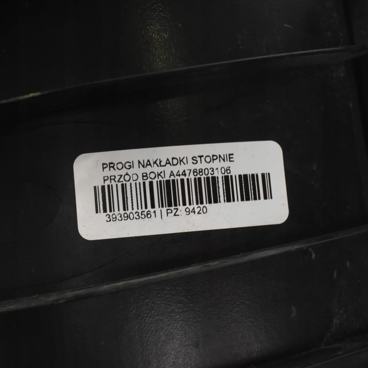 Estriberas Mercedes Vito W447 L2 Usado image 8