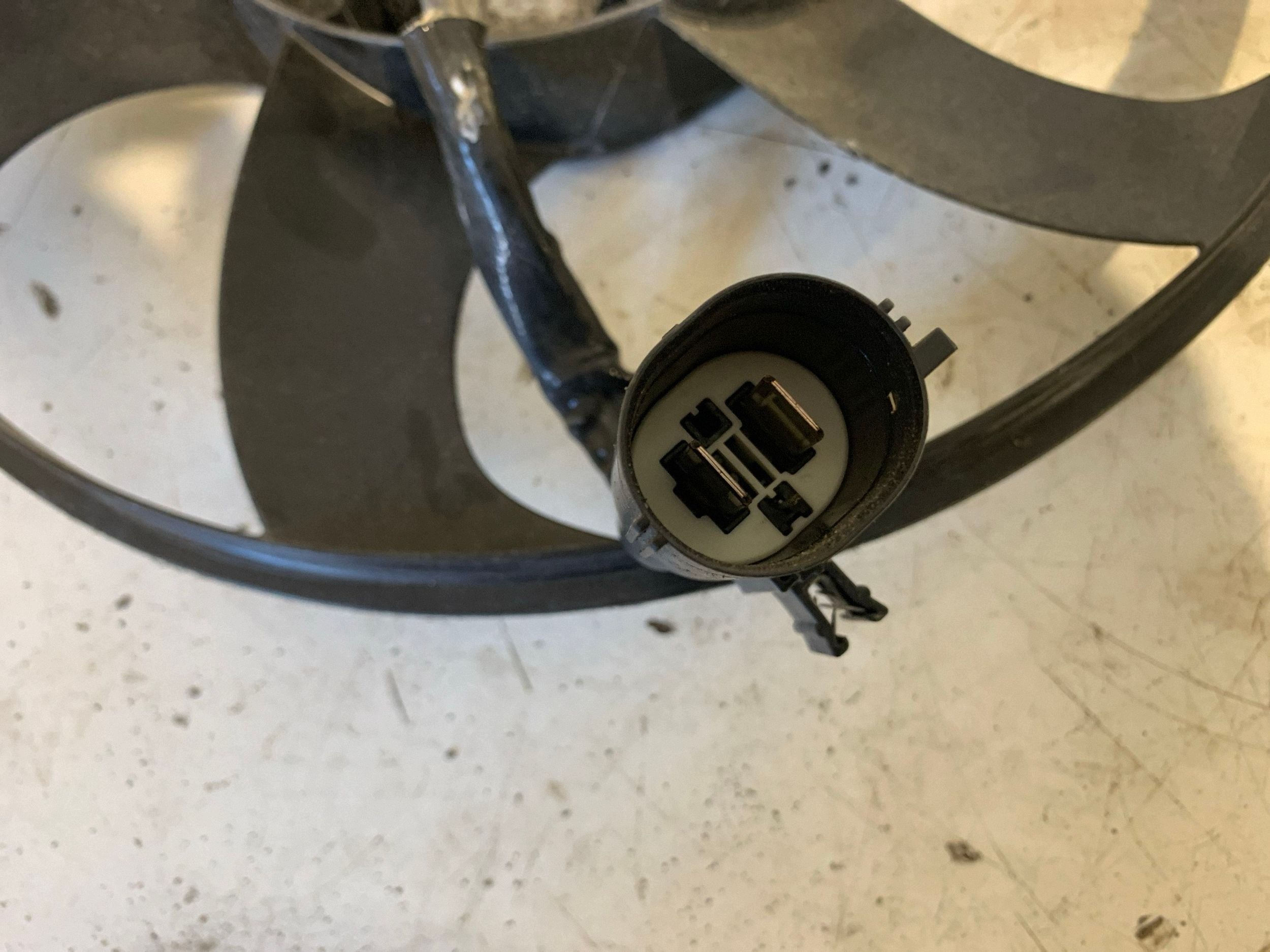 Ventilateur radiateur Chevrolet Corvette C8 2022 image 3