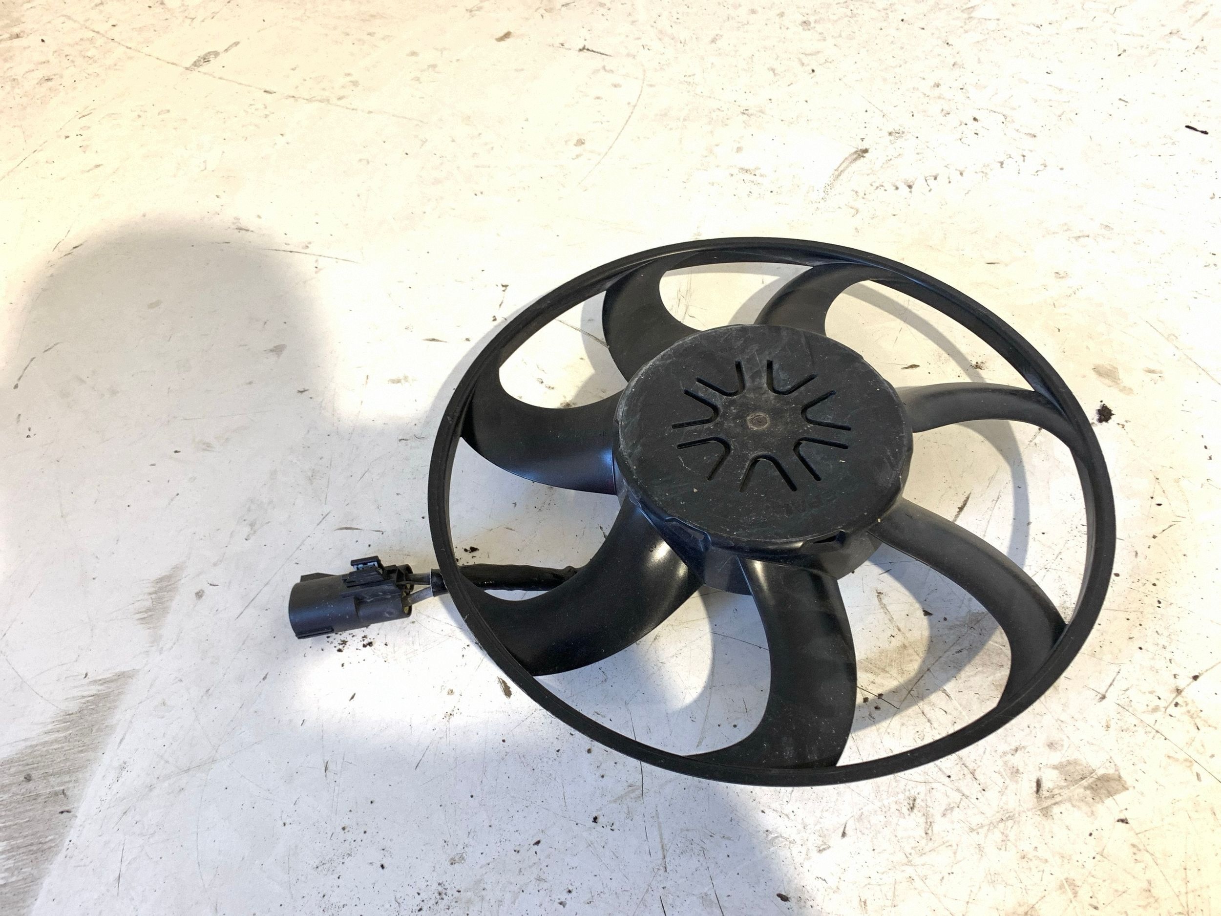 Ventilateur radiateur Chevrolet Corvette C8 2022 image 4