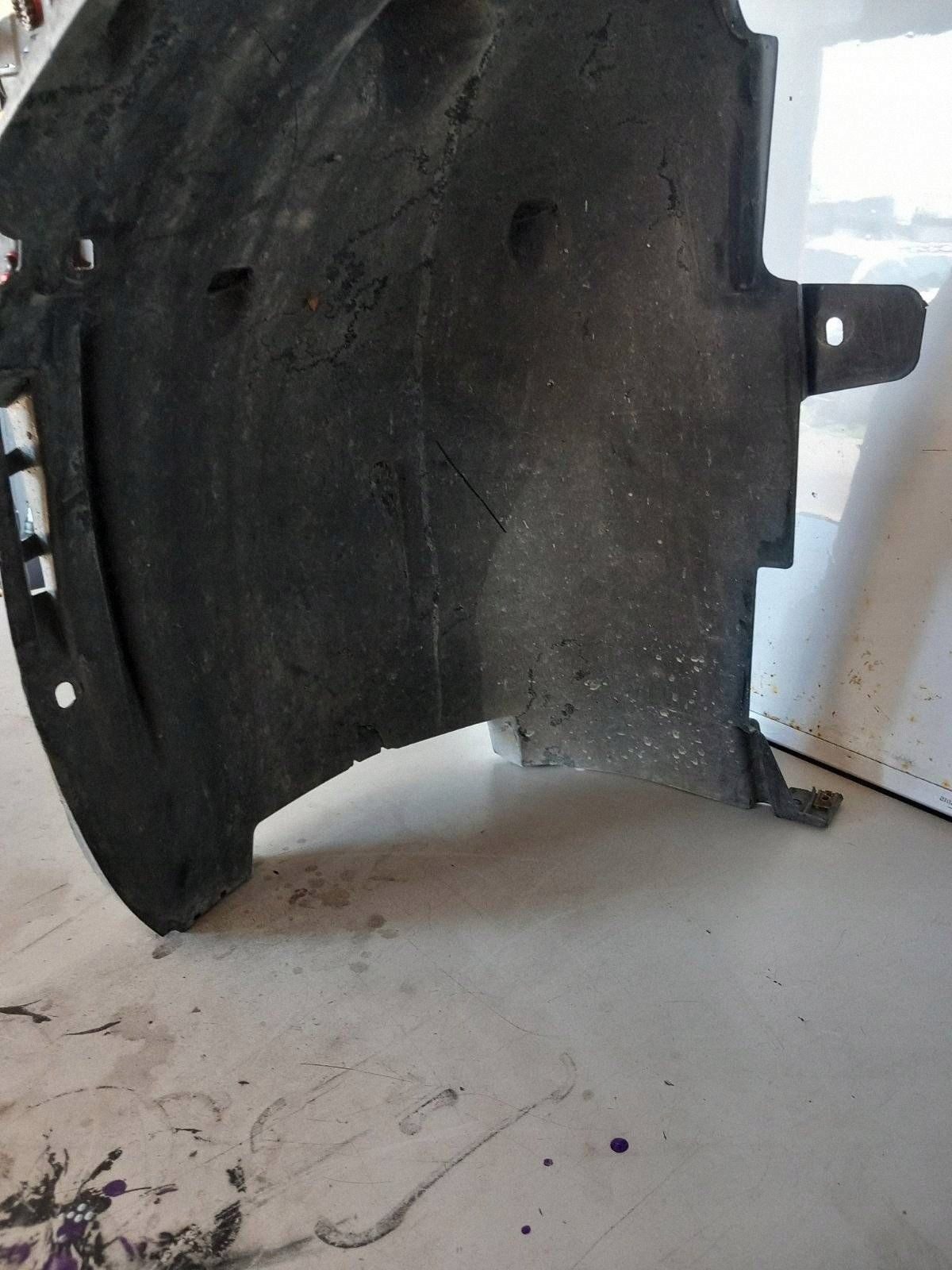 Etulokasuoja Peugeot 308 9819027780