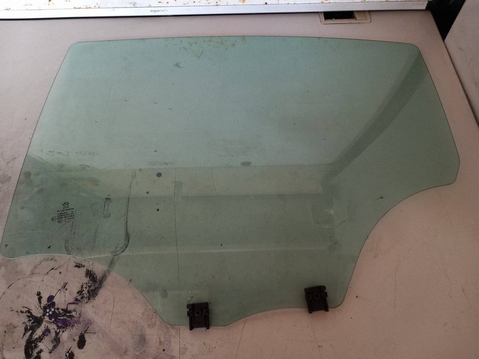 Gebruikte achterruit links Peugeot 208 VPK2840 image 2