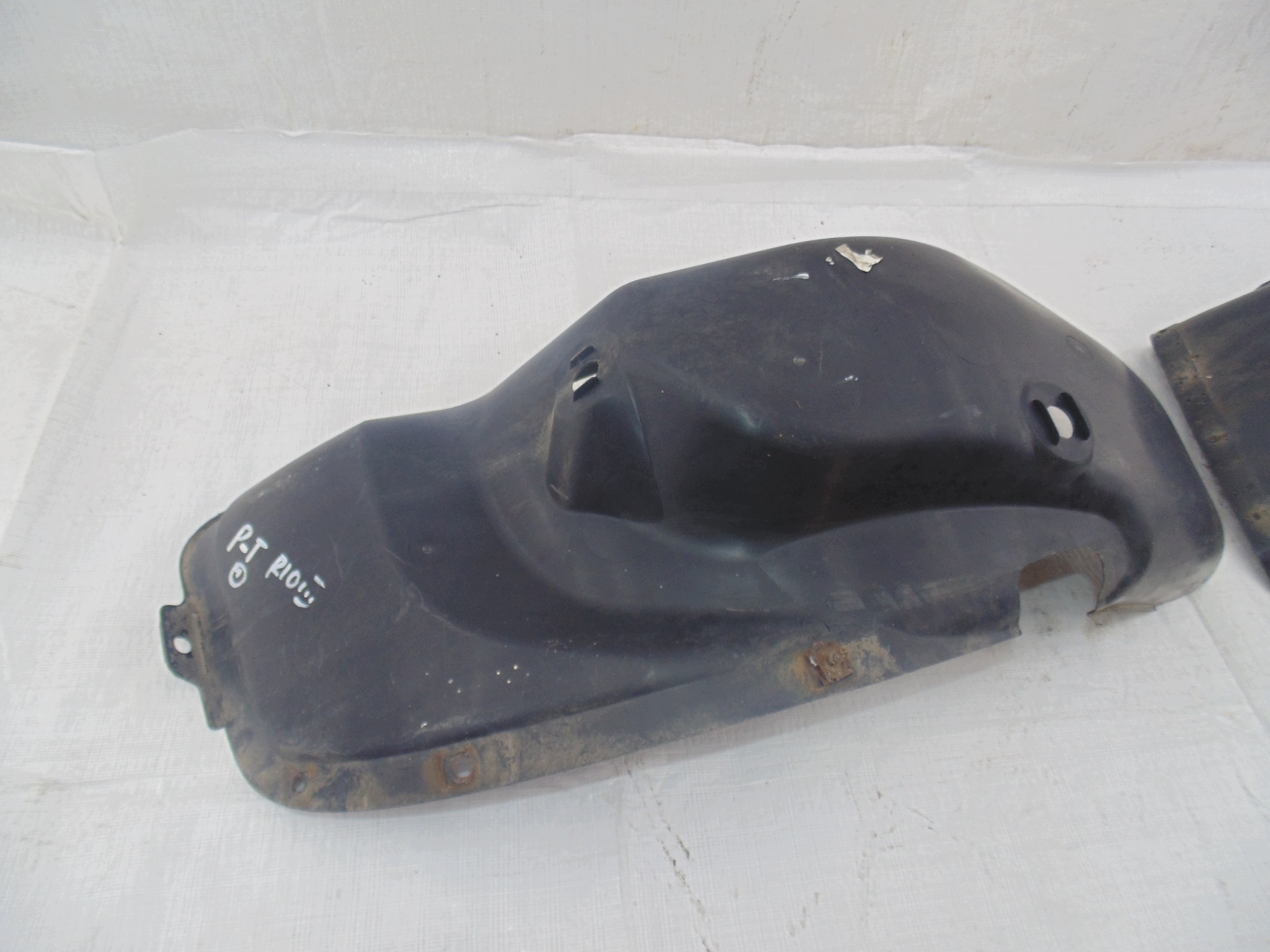 KIA RIO 3 Takalokasuoja Oikea 86824-1W010