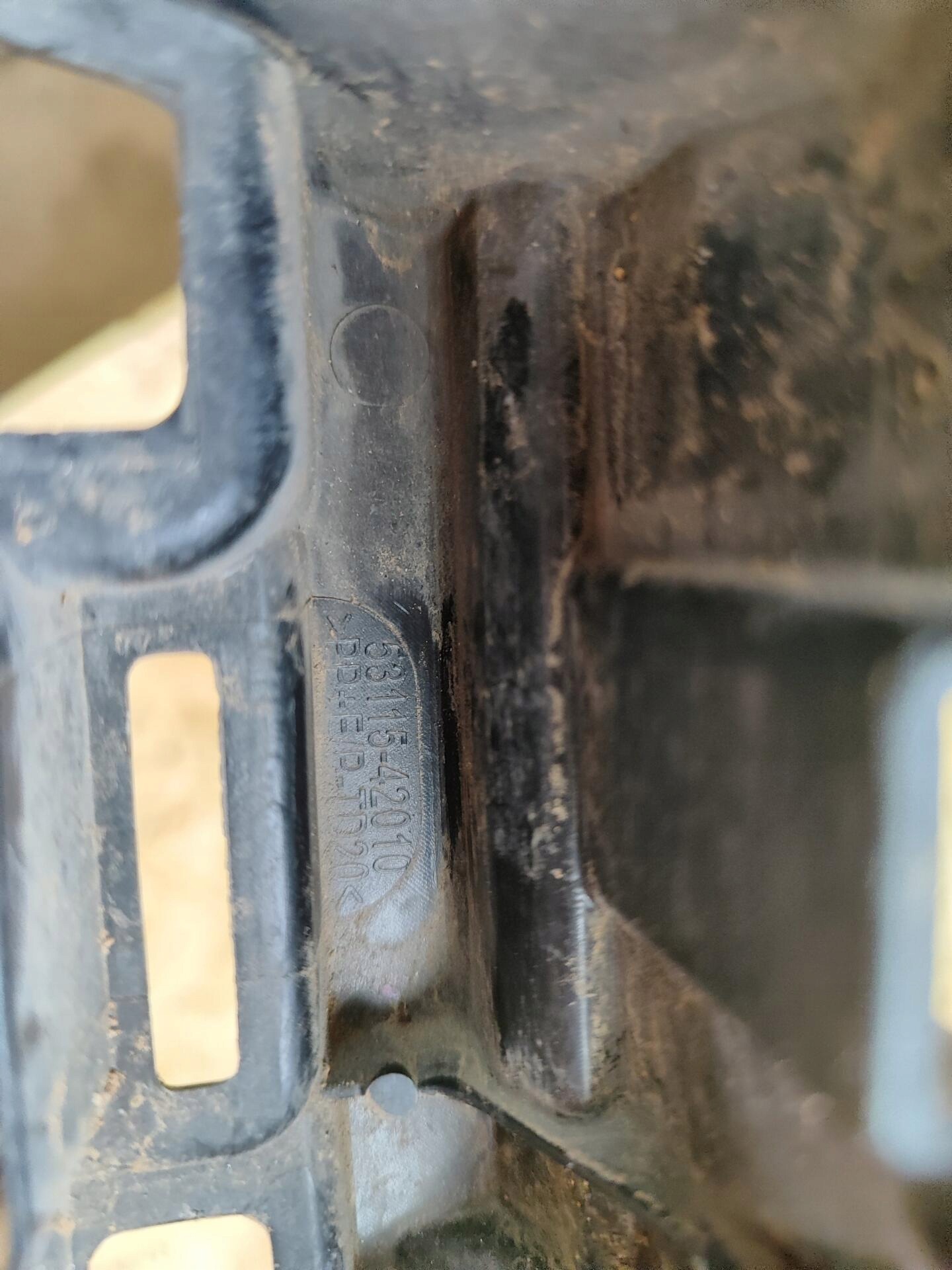 Grelha Toyota RAV4 2018- Usada OEM image 6