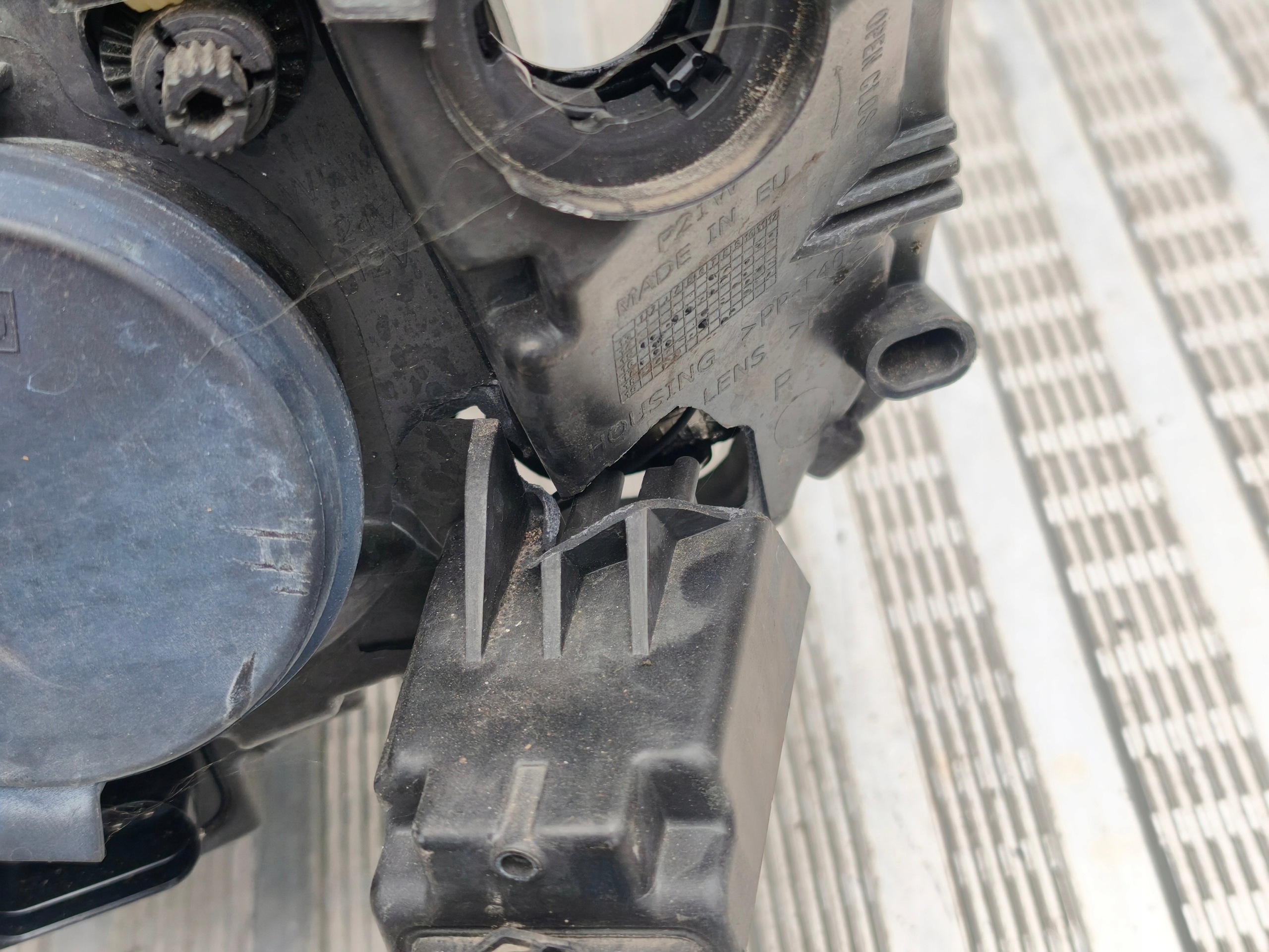 Phare Avant Droit Skoda Fabia Mk3 (NJ) 6V1941016 image 3