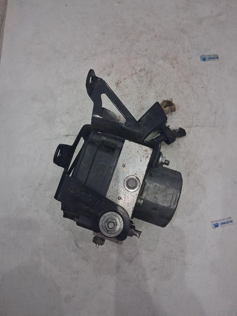 ABS-pumppu Renault Twingo III Smart Forfour