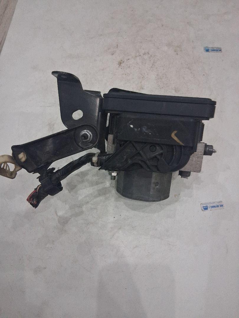 ABS-pumppu Renault Twingo III Smart Forfour image 4
