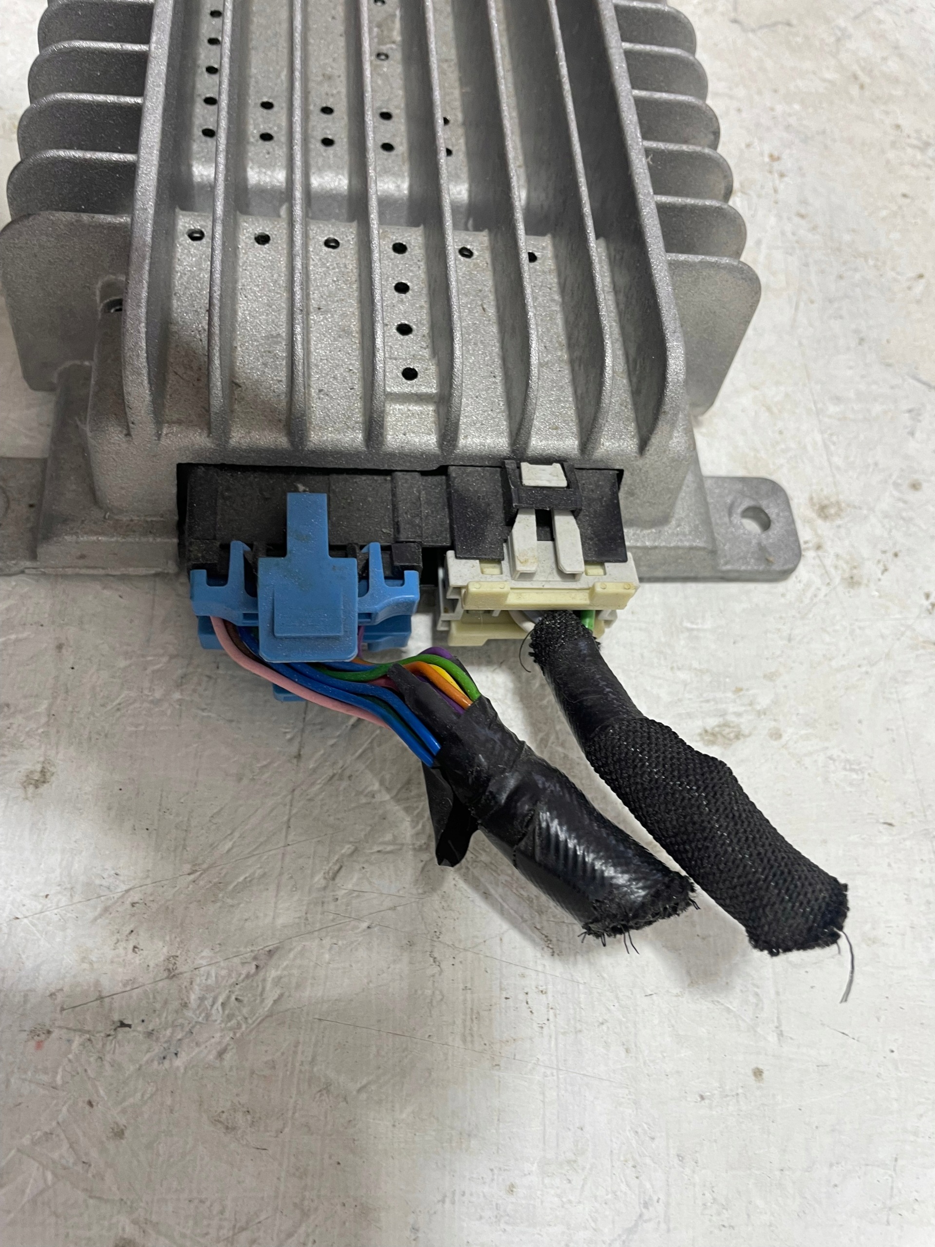 Nissan Qashqai J10 Verstärker Bose 28060EY10A image 6