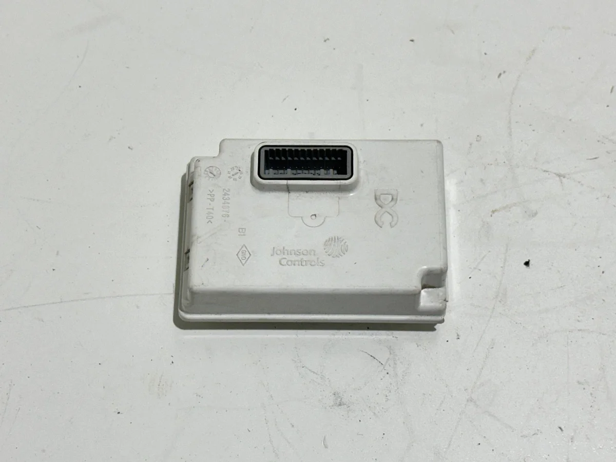 Module de navigation Renault Master III 283C90784R image 2
