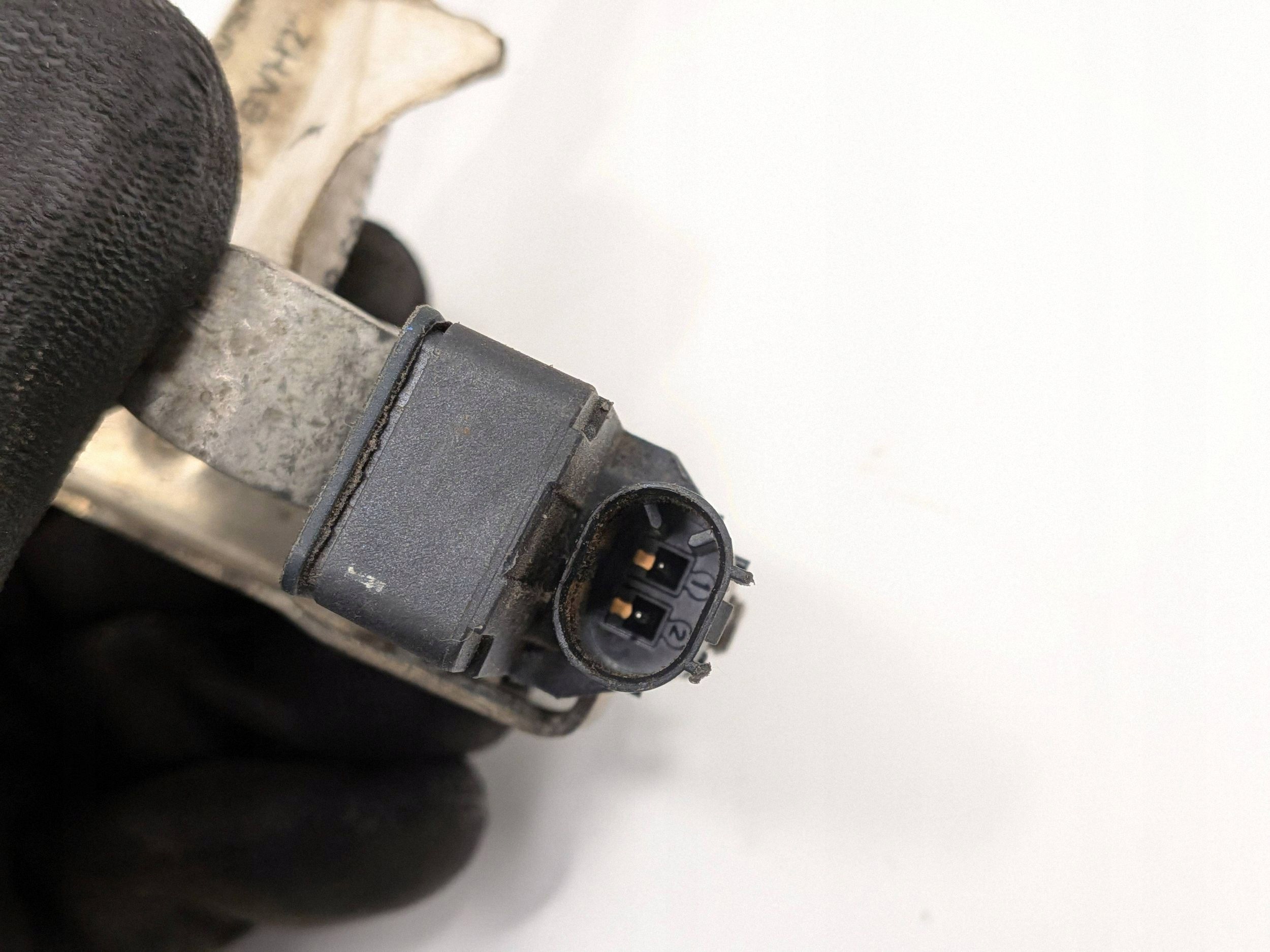 Opel Combo E IV Minuspolklemme 9828916580 image 7