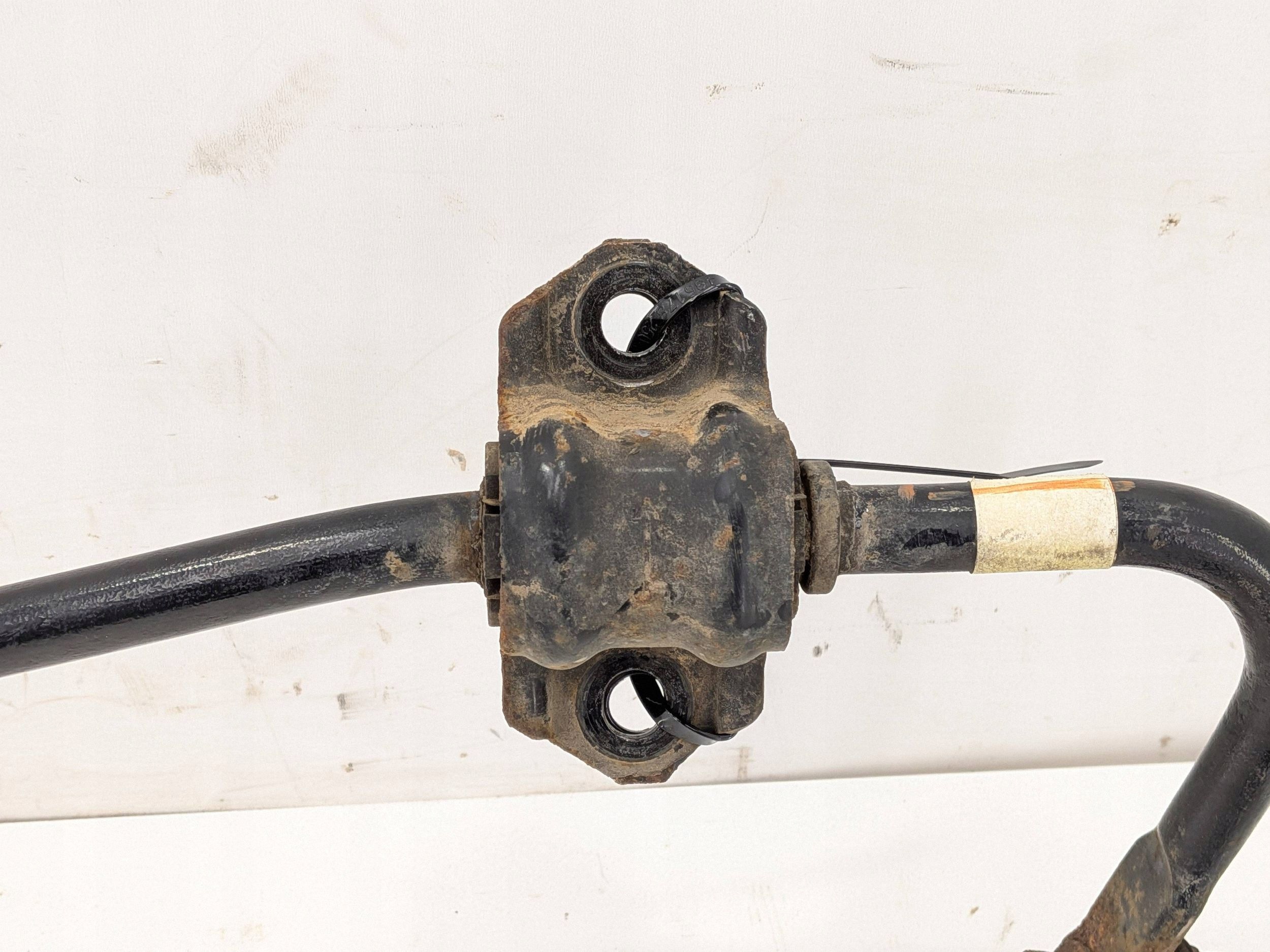 Stabilisator hinten Toyota Highlander XU70 image 8