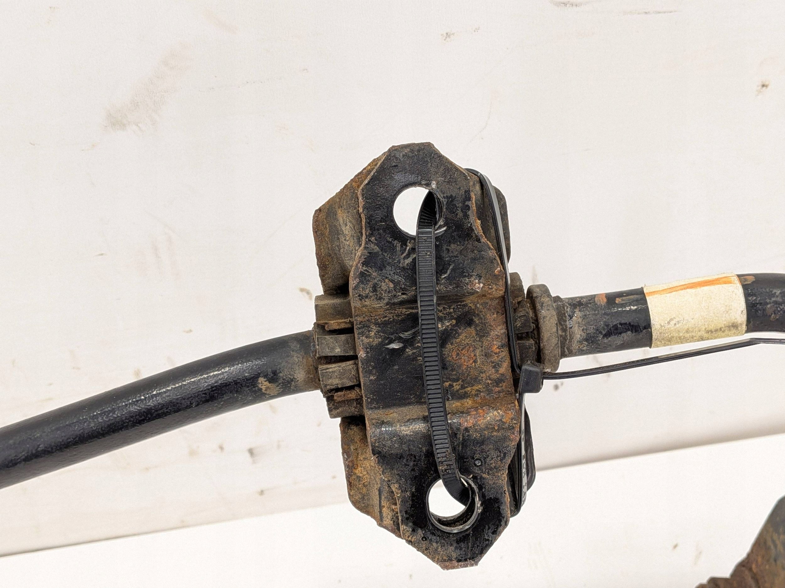 Stabilisator hinten Toyota Highlander XU70 image 9