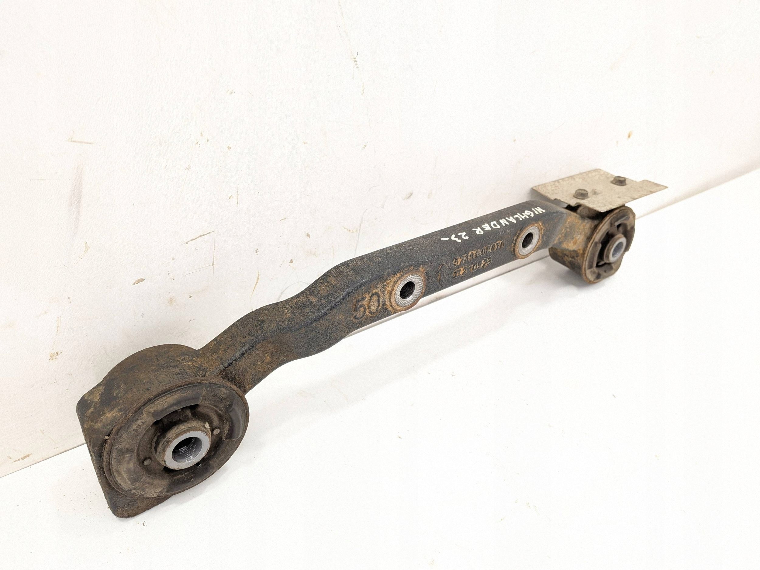 Fäste främre differential Toyota Highlander image 9