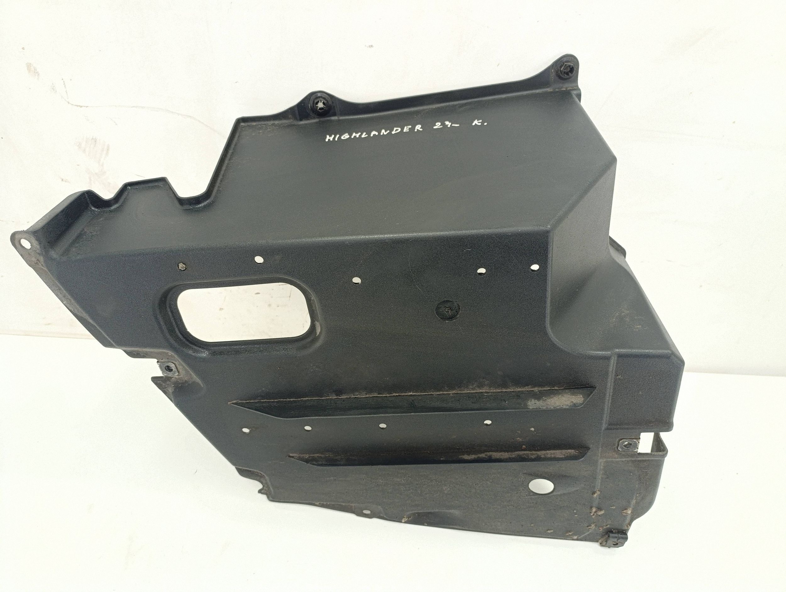 Toyota Highlander XU70 587240E100 Protection image 2