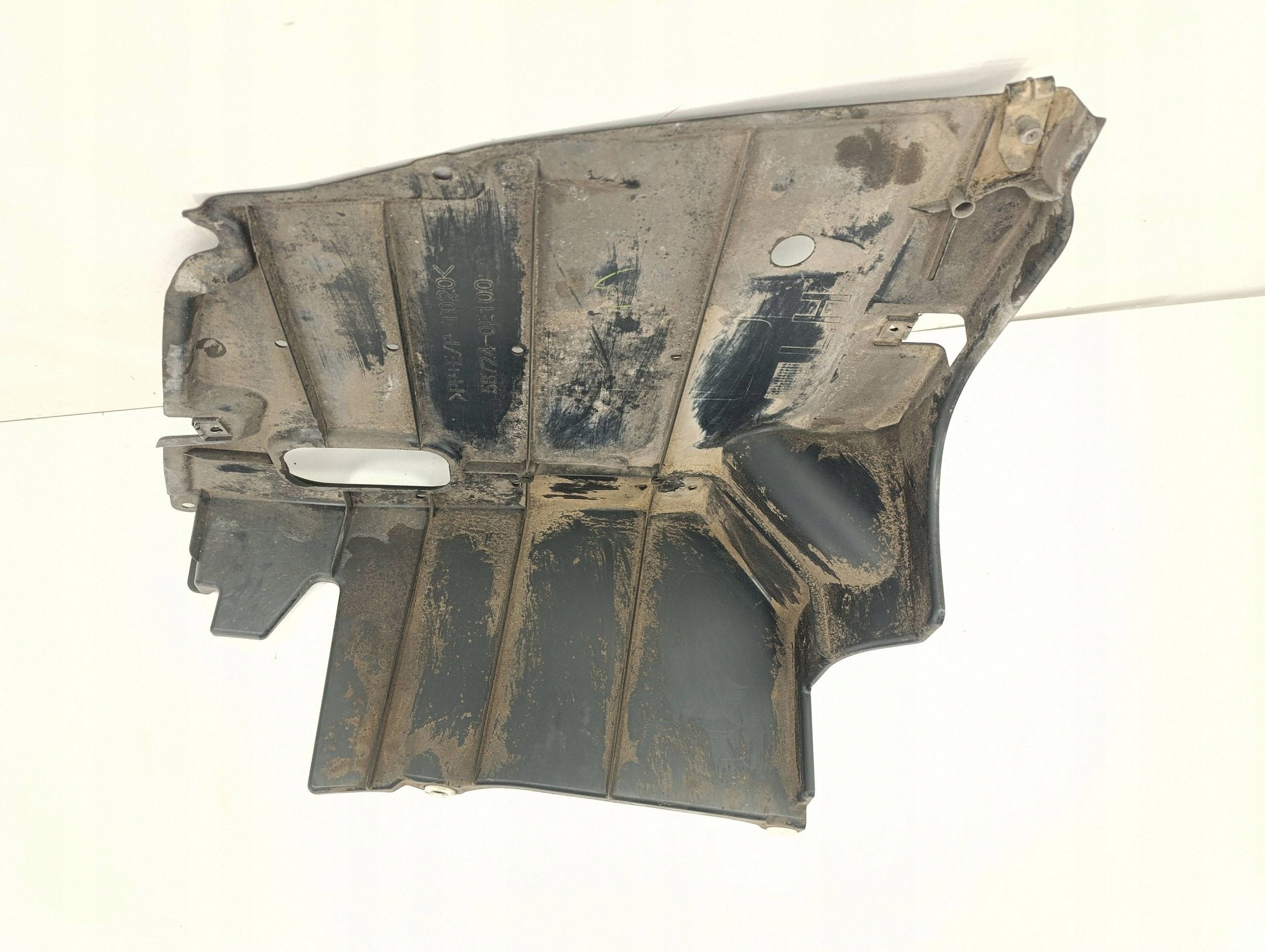 Toyota Highlander XU70 587240E100 Protection image 6