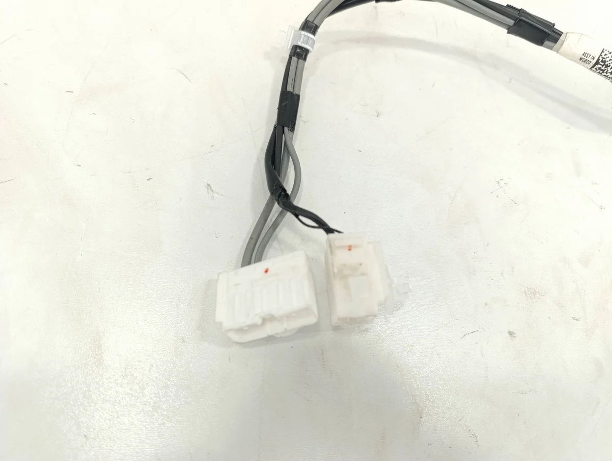 GPS-antenni Toyota Highlander XU70 image 3