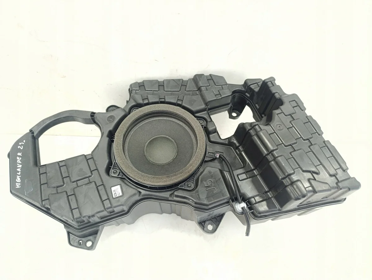 Used Subwoofer Toyota Highlander XU70 861500E060