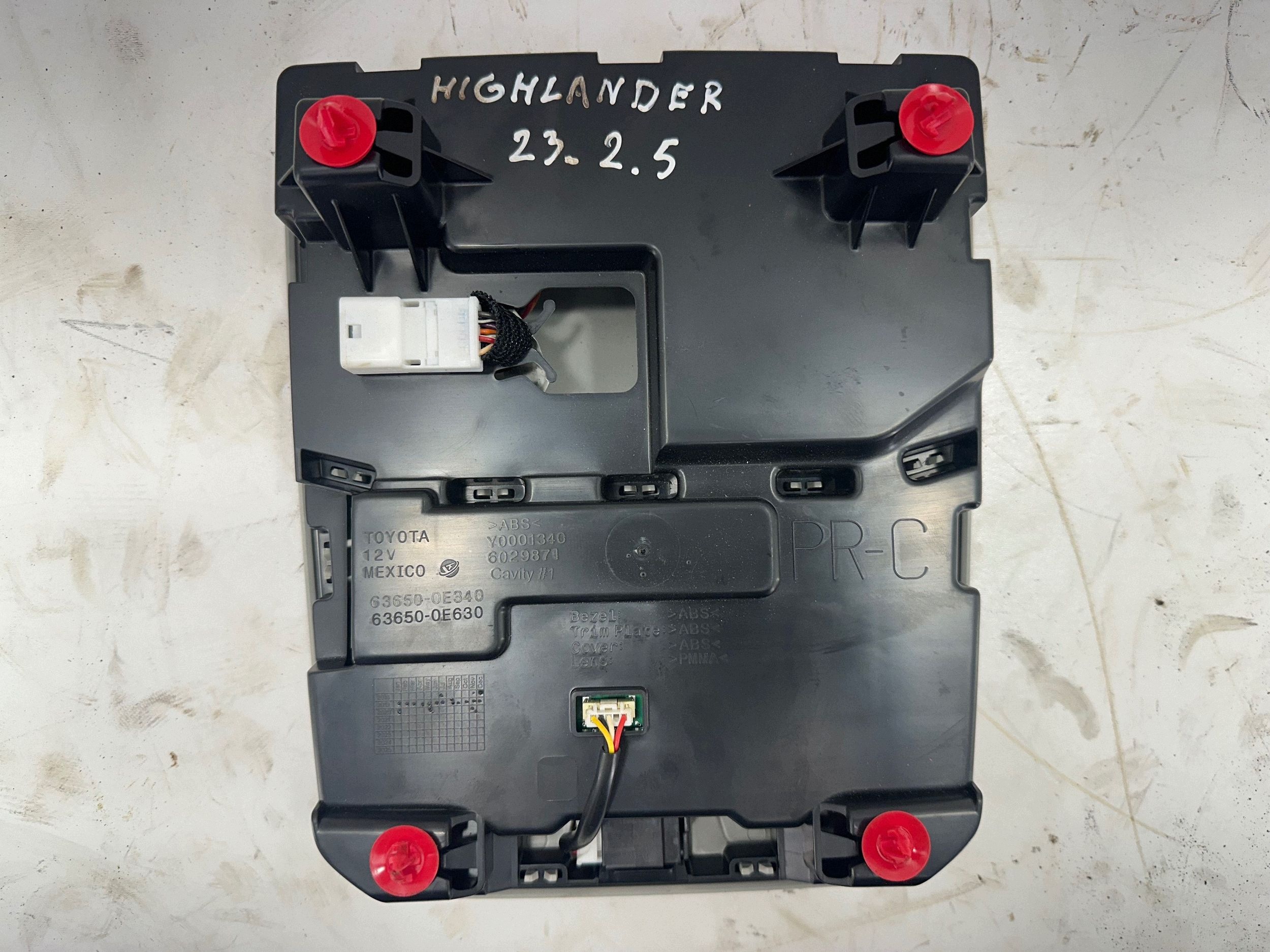 Toyota Highlander XU70 Daklamp 636500E630 image 3