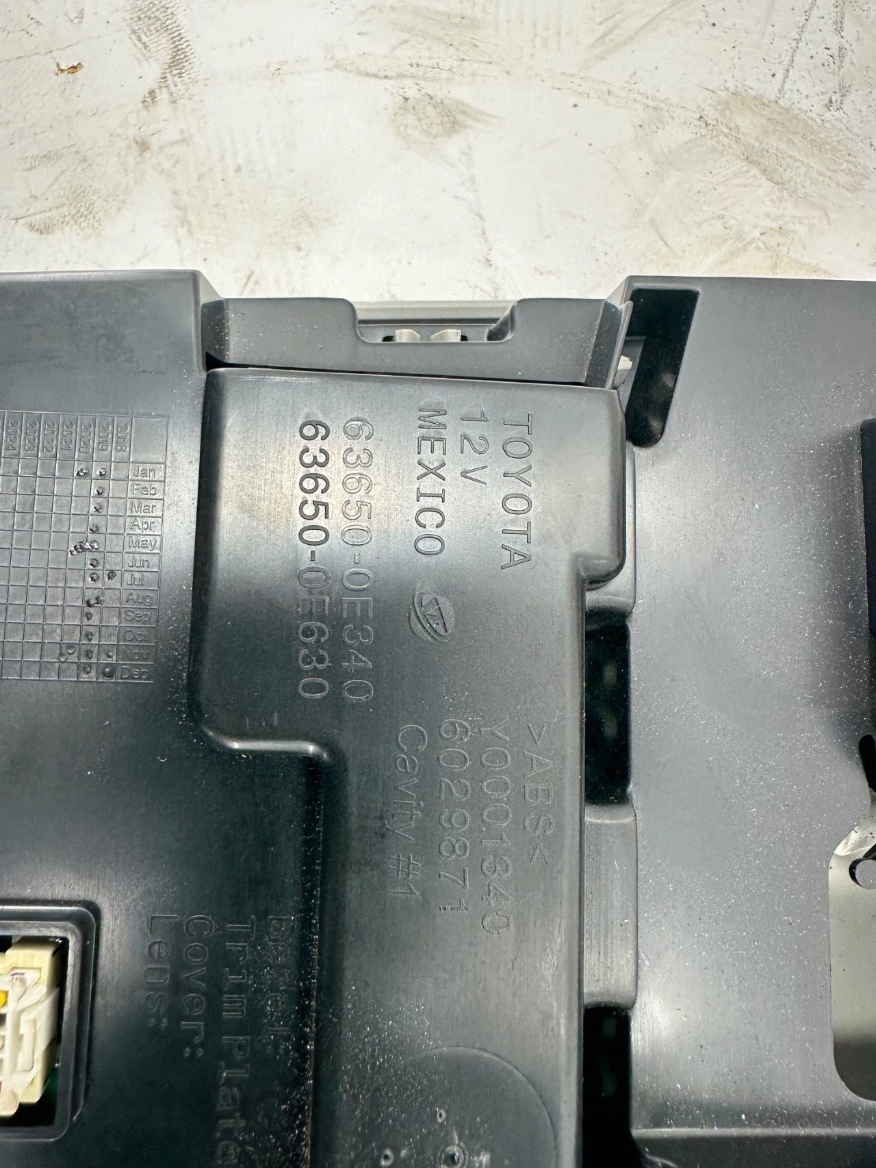 Toyota Highlander XU70 Daklamp 636500E630 image 4