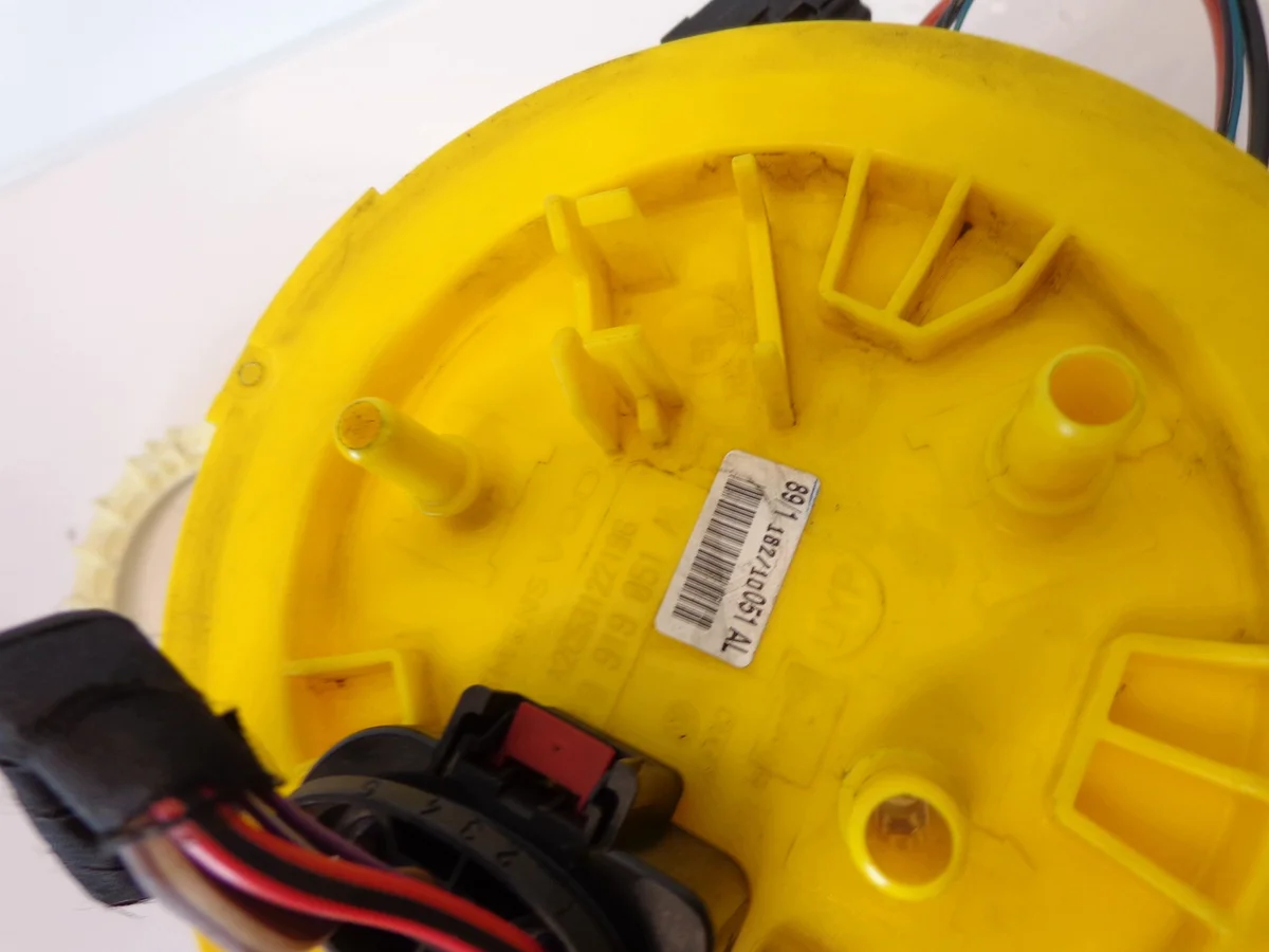 Bomba de Combustível Audi A6 C6 3.0 TFSI 4F0919051AL image 3