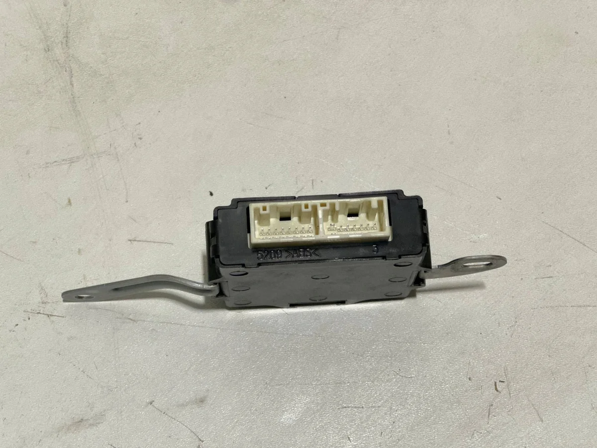 Modul för backspegel Toyota Highlander XU70 image 3