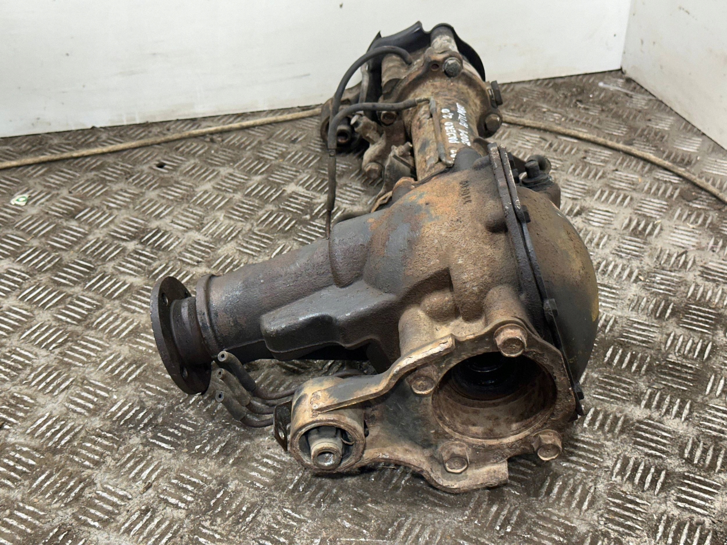 Framdifferential Mitsubishi Pajero VLO35804 image 4