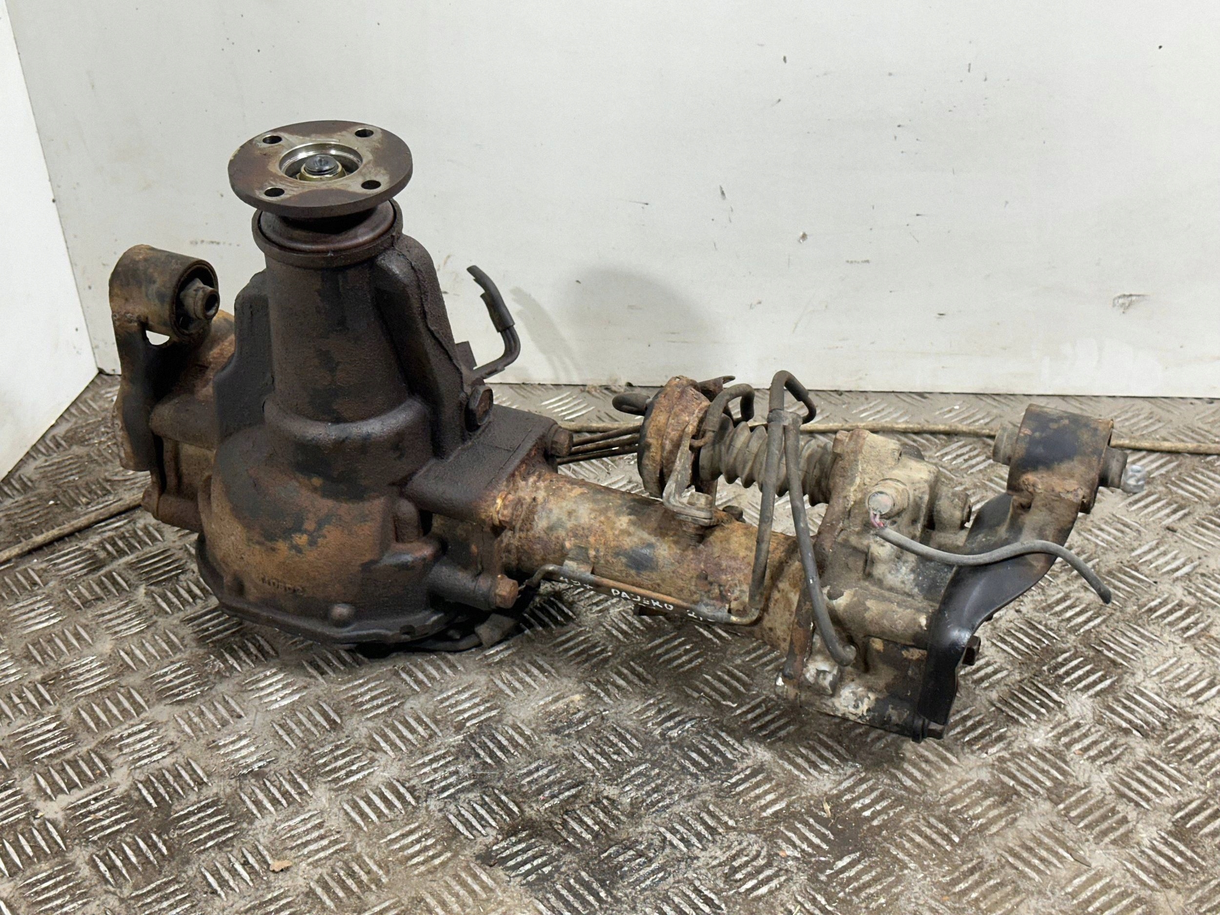 Framdifferential Mitsubishi Pajero VLO35804 image 7
