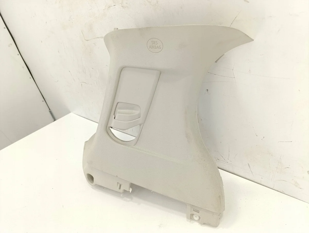 2022 Toyota Sienna C-Pillar Cover 6256008100 image 3