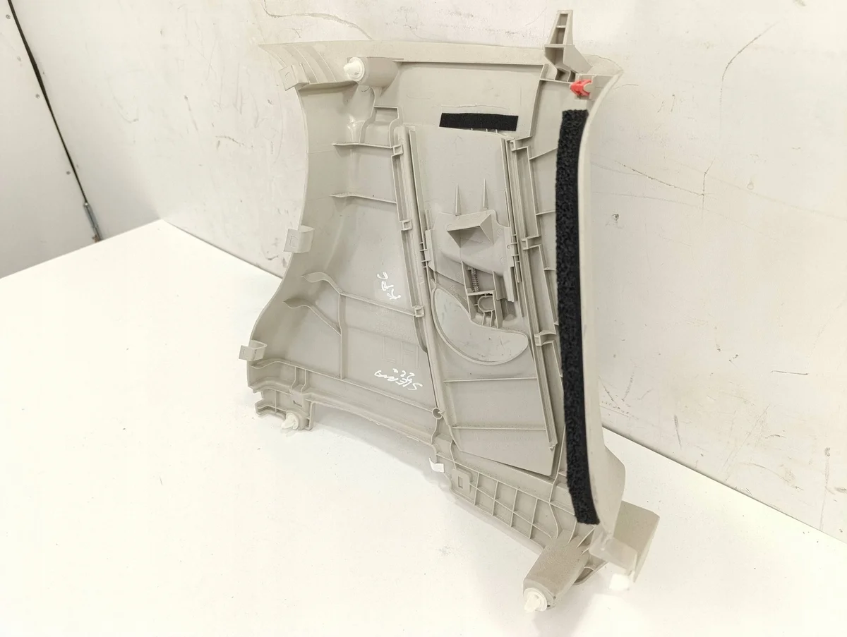 2022 Toyota Sienna C-Pillar Cover 6256008100 image 6