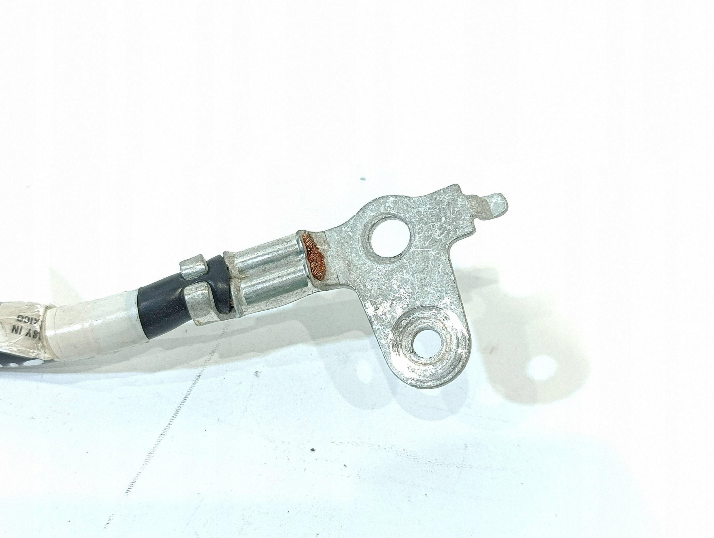 Toyota Sienna XL40 IV Minpool Klem 8216308080 image 4