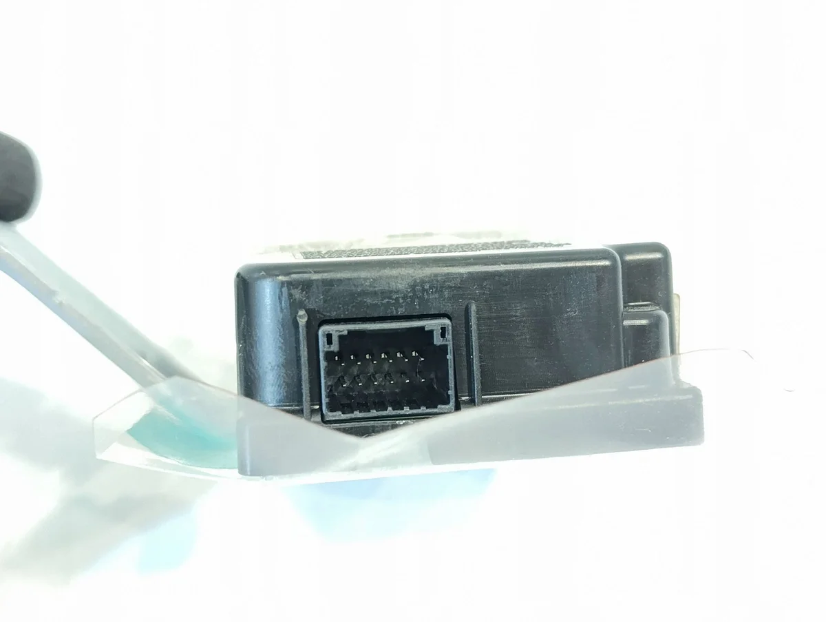 2022 Toyota Sienna Central Door Lock Control Module image 4