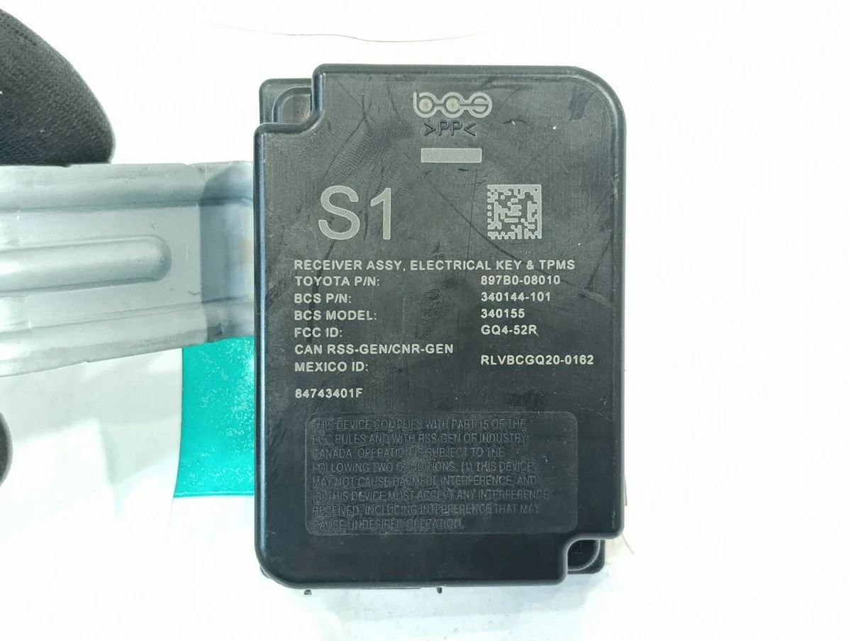 2022 Toyota Sienna Central Door Lock Control Module image 5