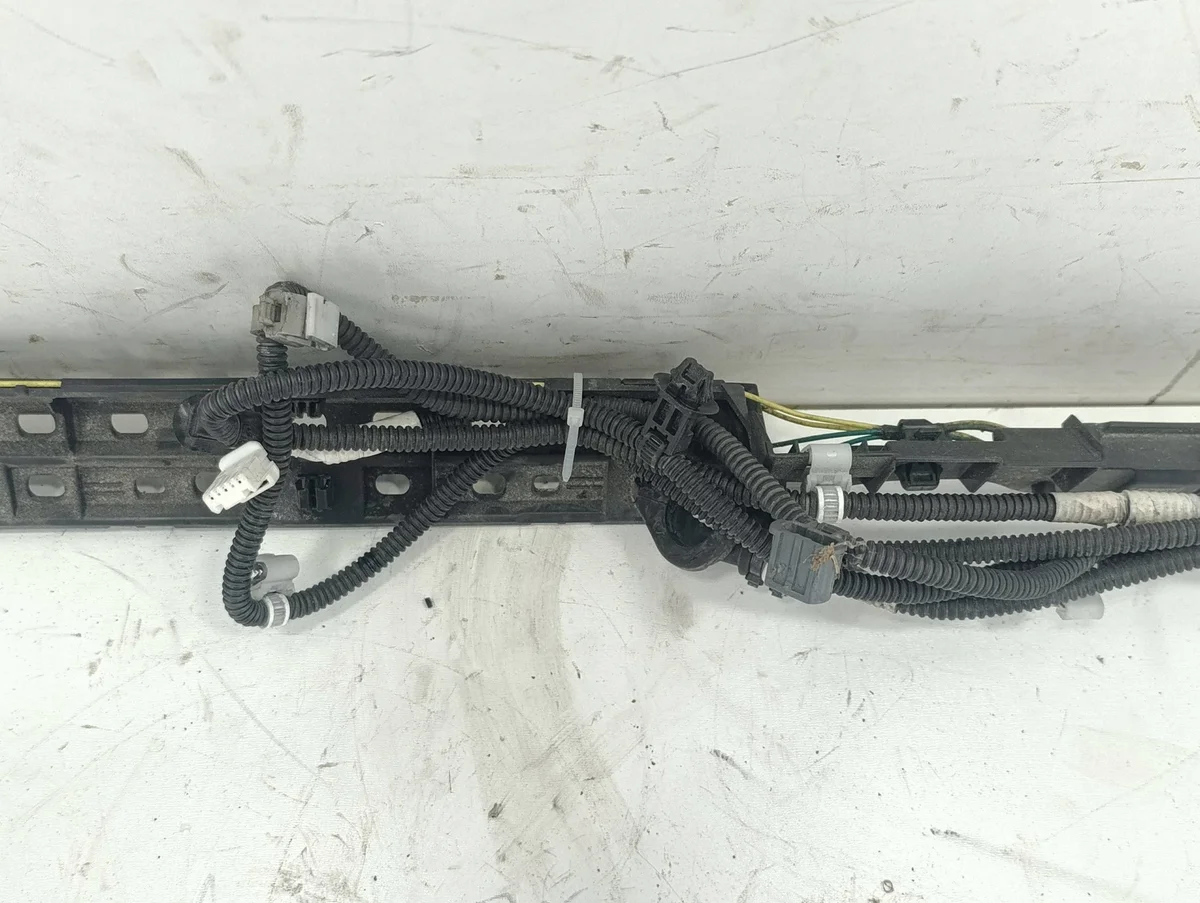 Sensor för baklucka Toyota Sienna XL40 IV image 8