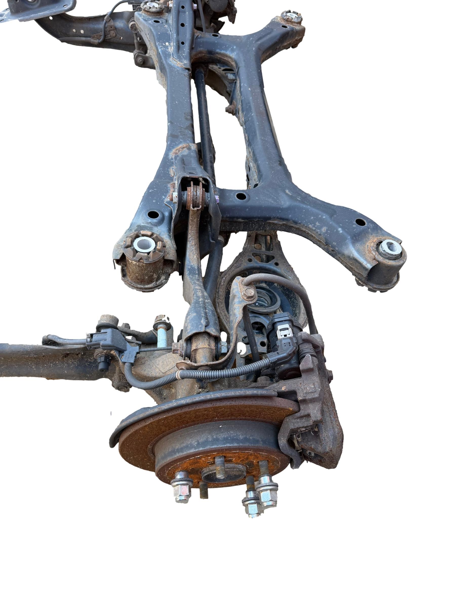 Lexus ES 300h VII Rear Suspension Assembly