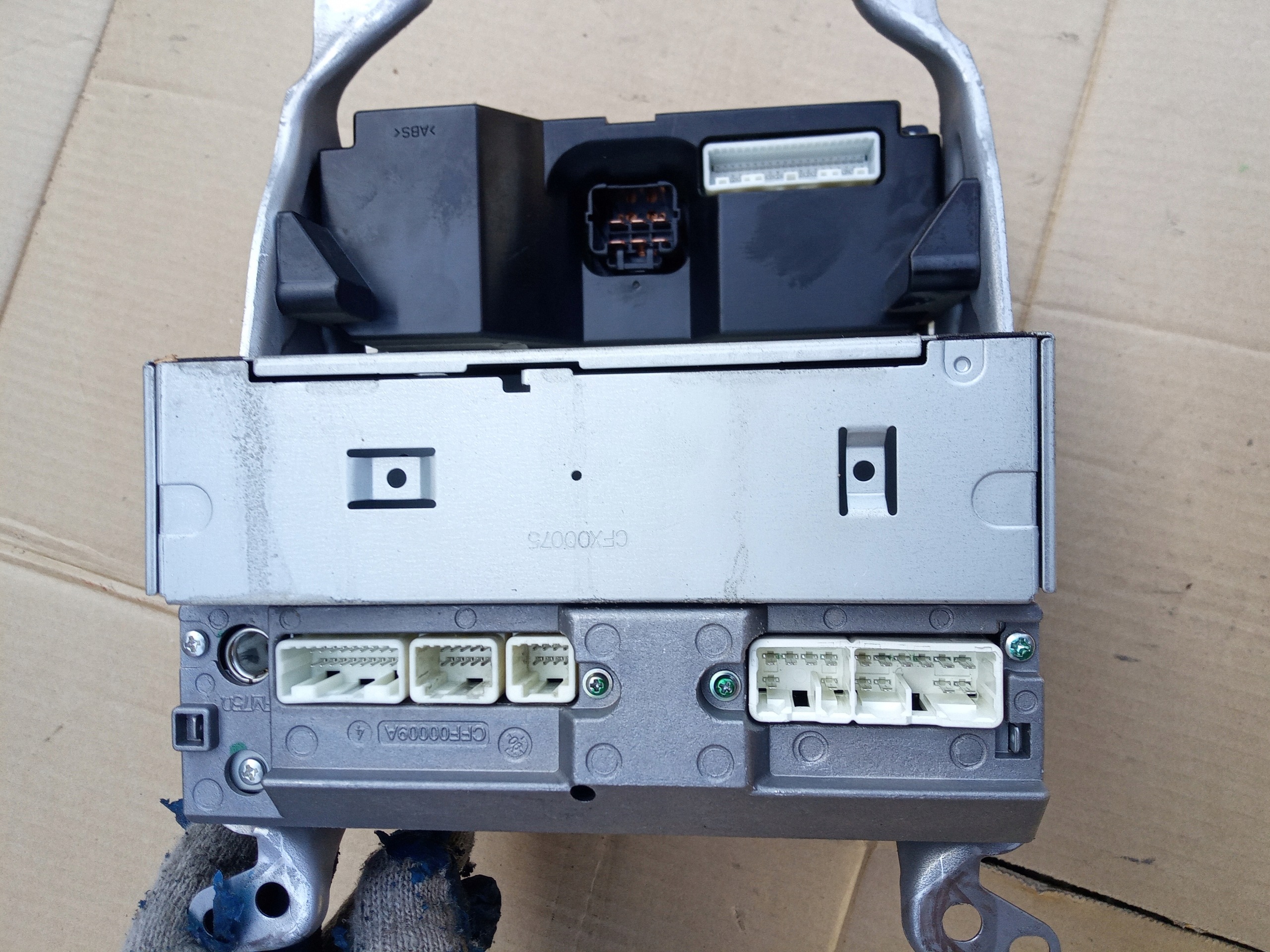 Toyota Avensis T25 radio paneeli 86120-05110 image 5