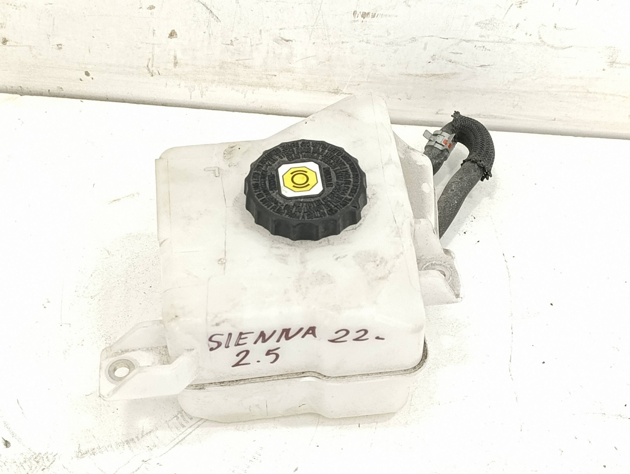 VLO35217 Bremsflüssigkeitsbehälter Toyota Sienna image 3