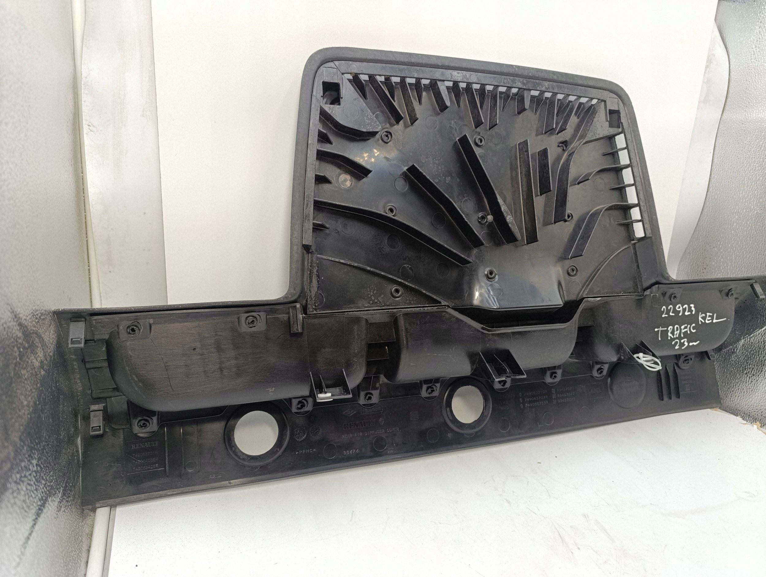 Luftkanal fram Renault Trafic III (X82) image 9